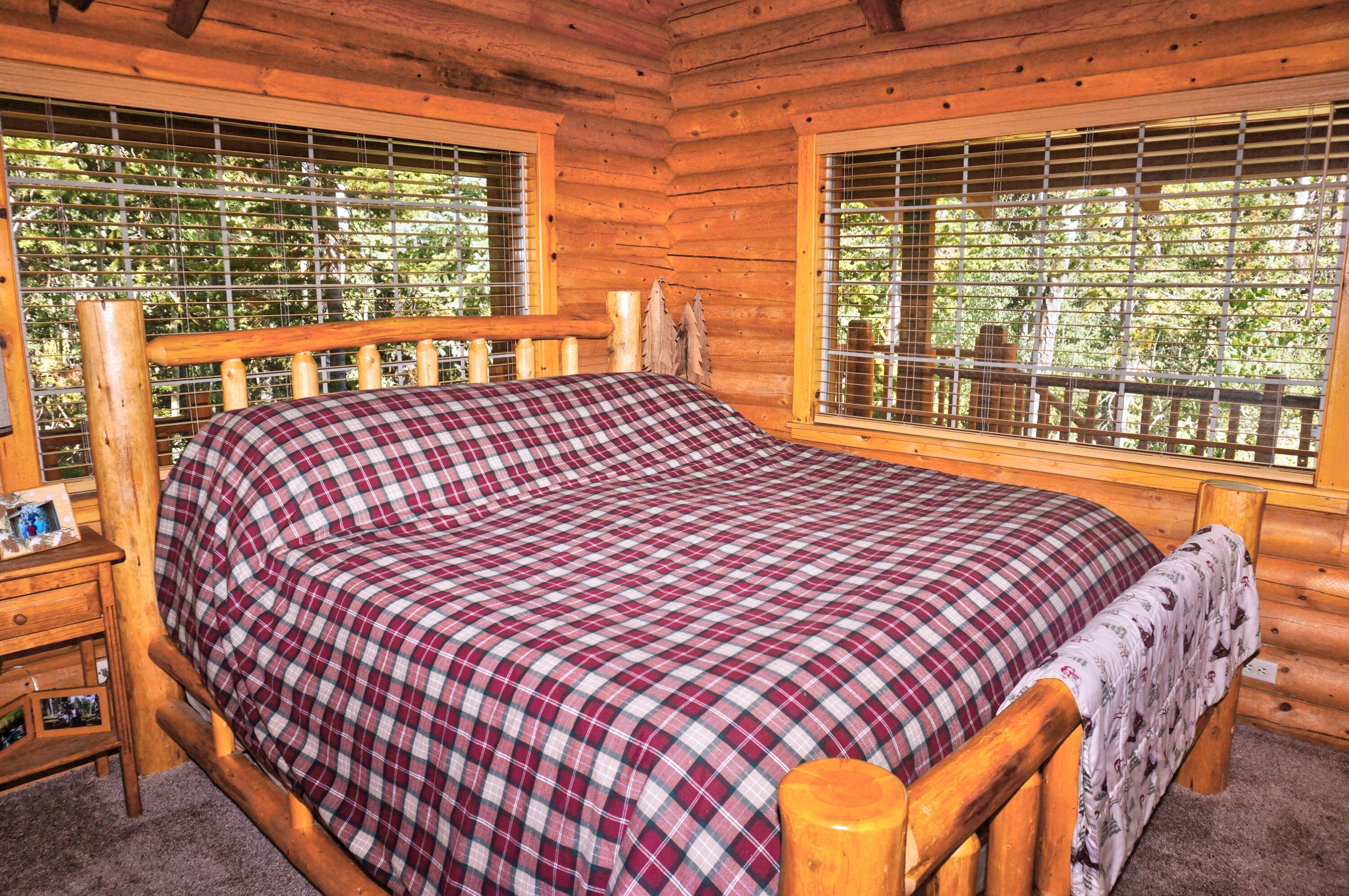 Brian Head, Utah, 84719, United States, 4 Bedrooms Bedrooms, ,3 BathroomsBathrooms,Residential,Active,1990609