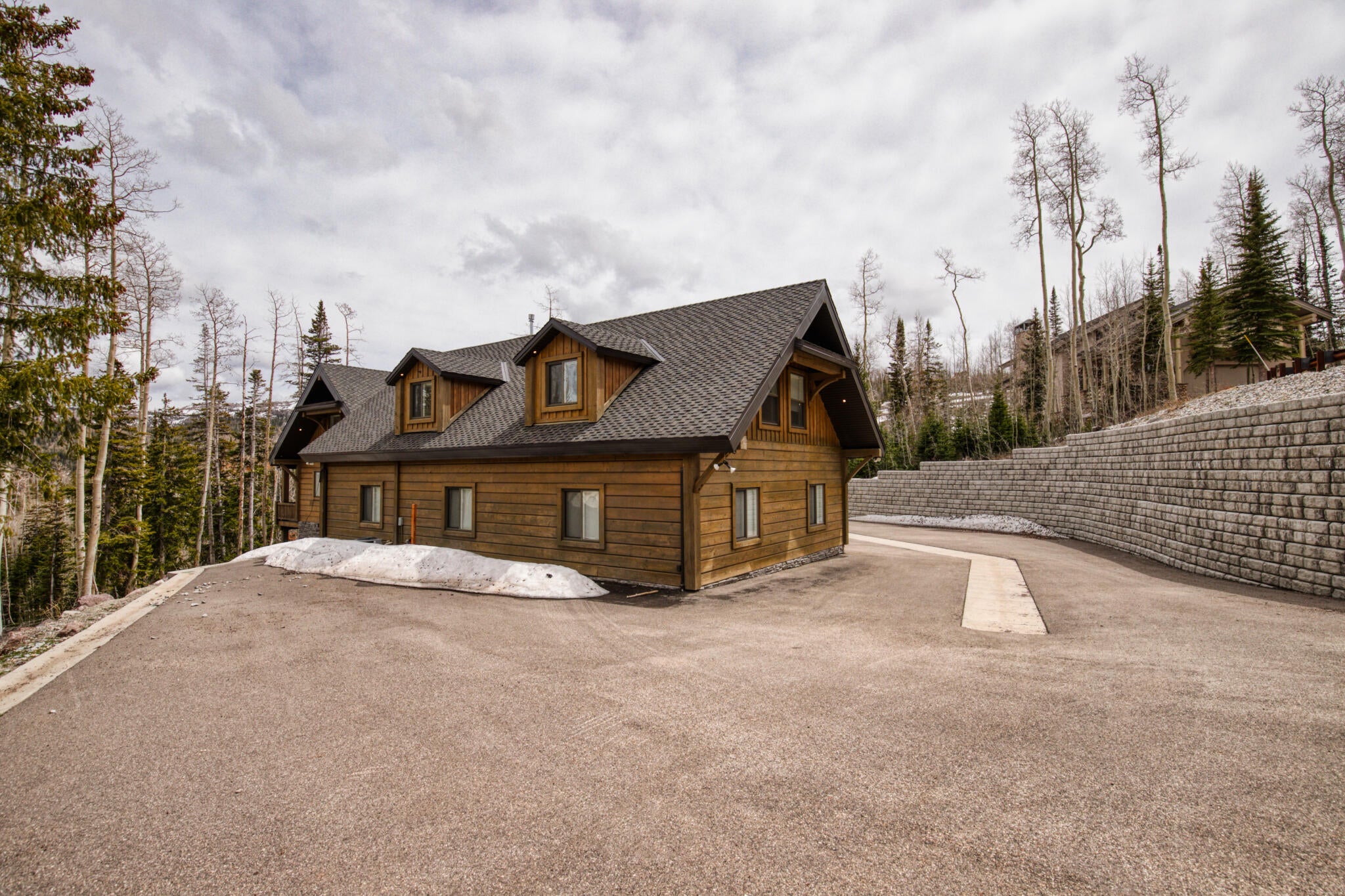 Brian Head, Utah, 84719, United States, 11 Bedrooms Bedrooms, ,8 BathroomsBathrooms,Residential,Active,2044561