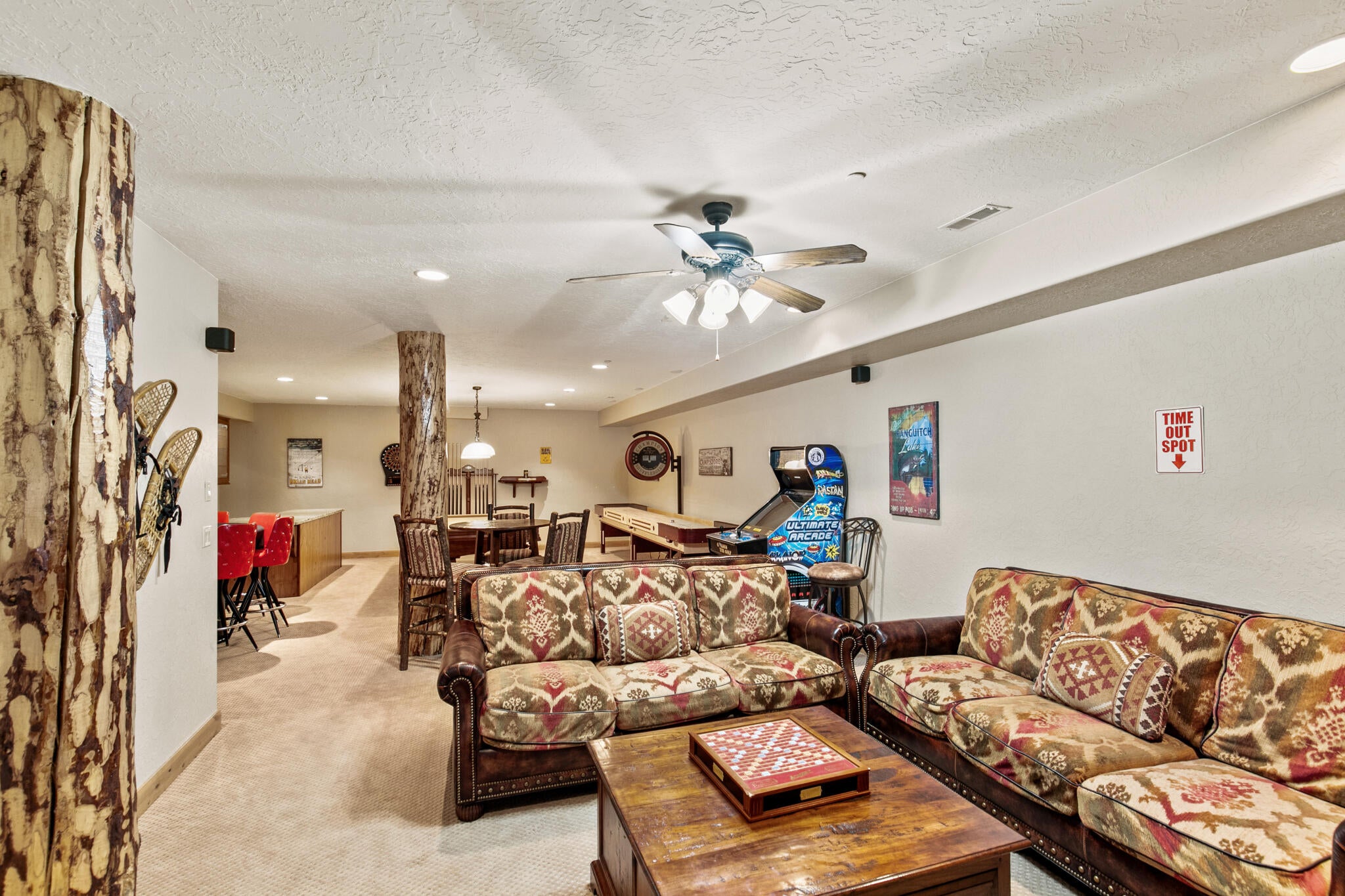 Brian Head, Utah, 84719, United States, 5 Bedrooms Bedrooms, ,7 BathroomsBathrooms,Residential,Active,2044532