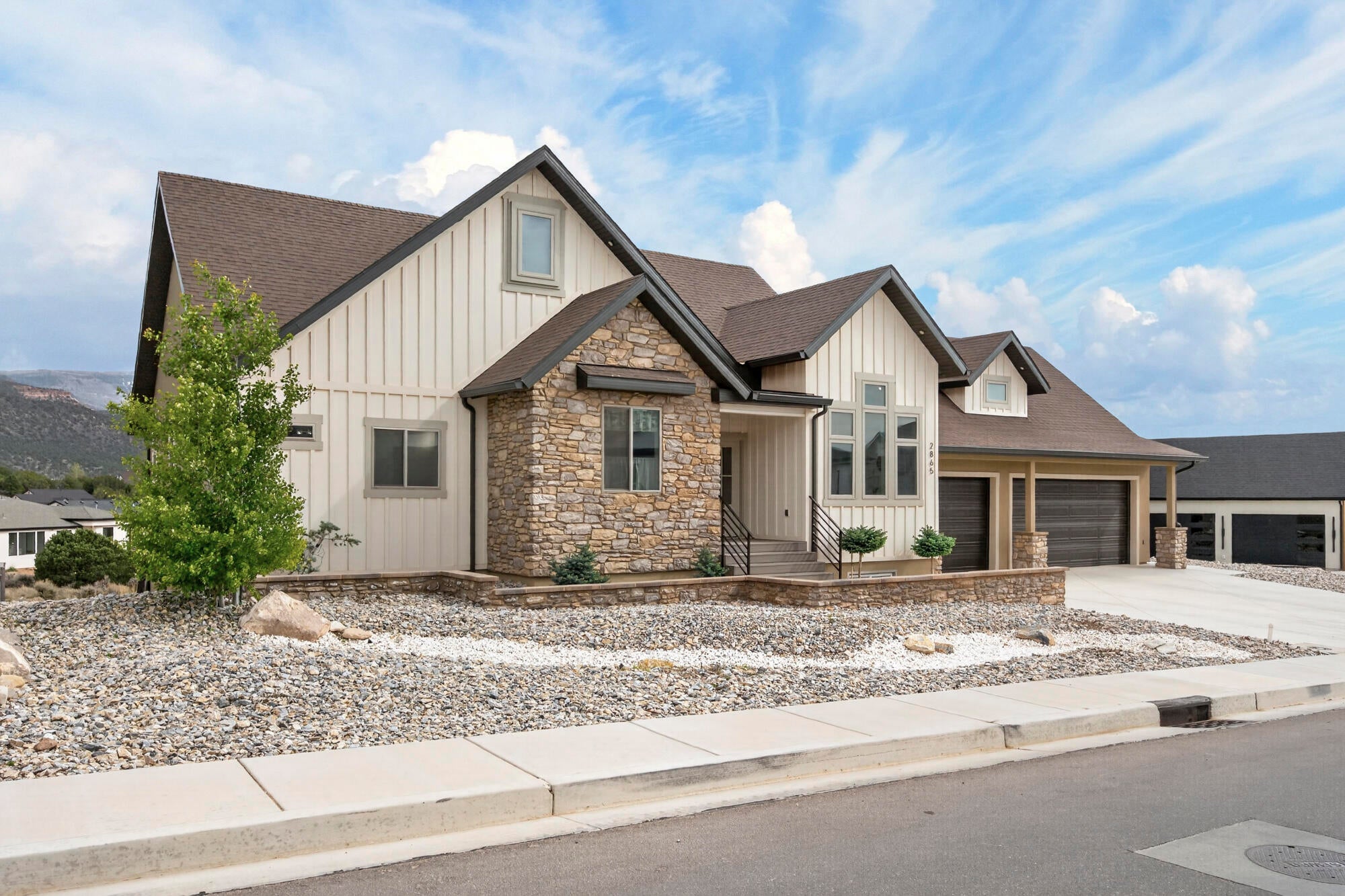 Cedar City, Utah, 84720, United States, 6 Bedrooms Bedrooms, ,4 BathroomsBathrooms,Residential,Active,2043845