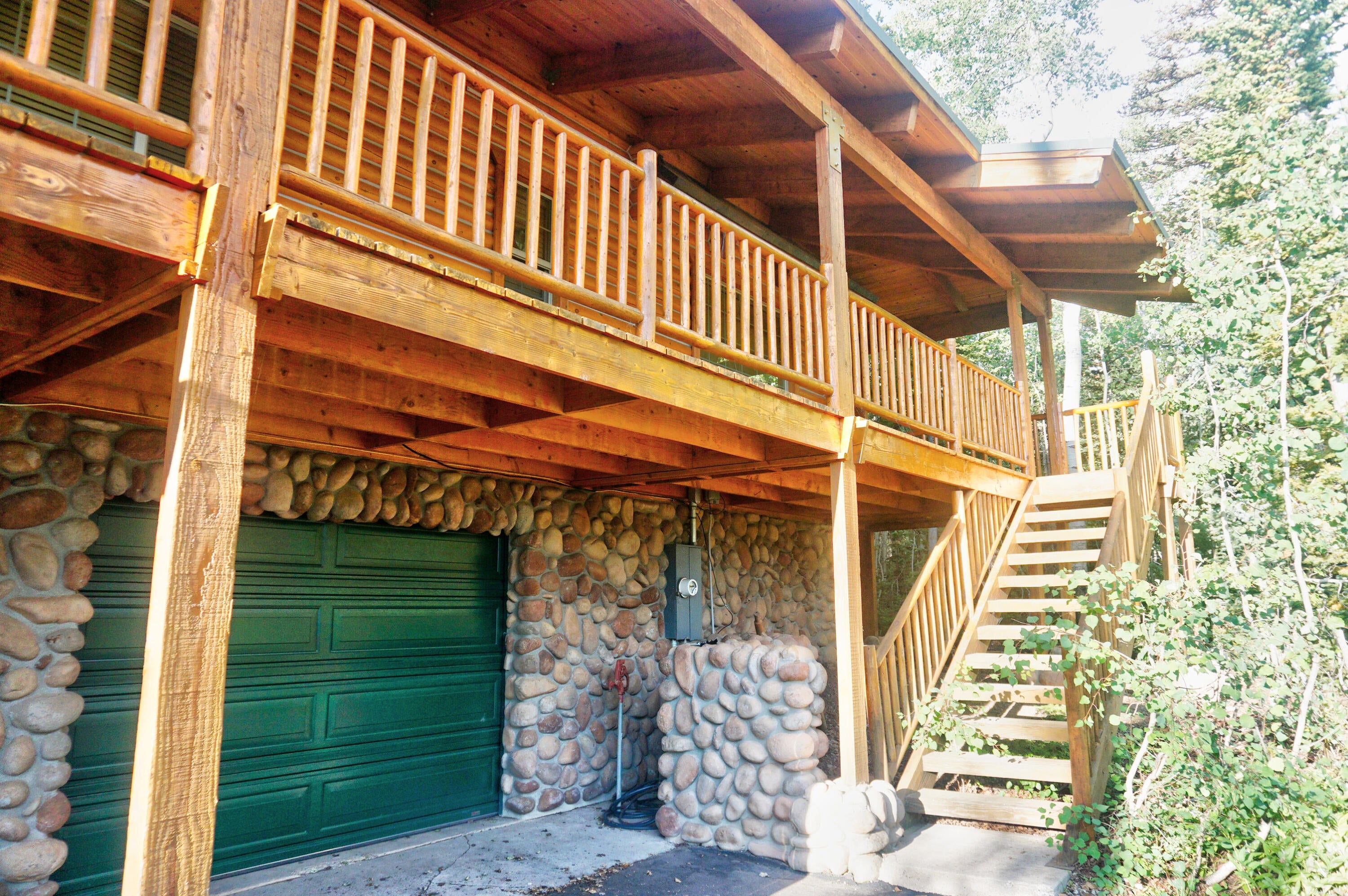 Brian Head, Utah, 84719, United States, 4 Bedrooms Bedrooms, ,3 BathroomsBathrooms,Residential,Active,1990609