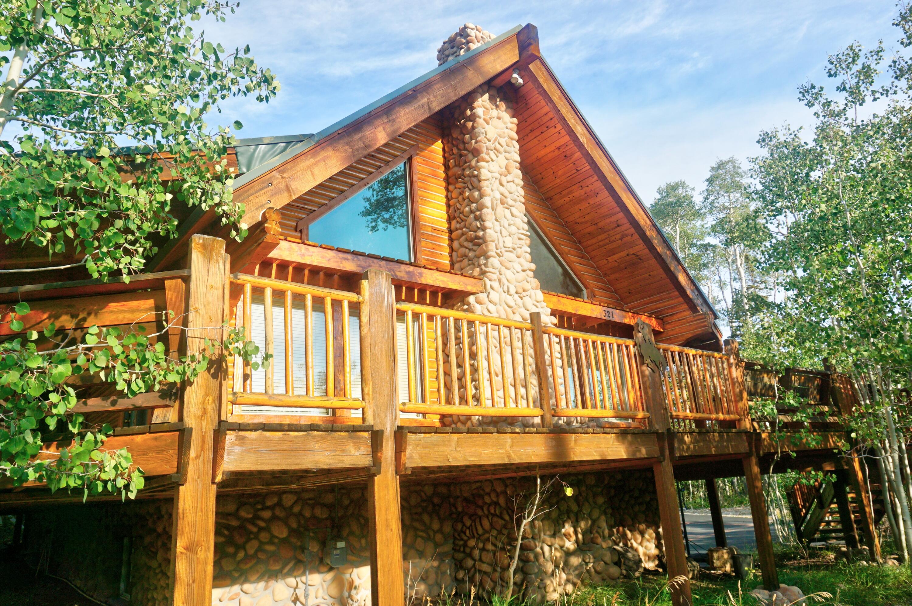 Brian Head, Utah, 84719, United States, 4 Bedrooms Bedrooms, ,3 BathroomsBathrooms,Residential,Active,1990609