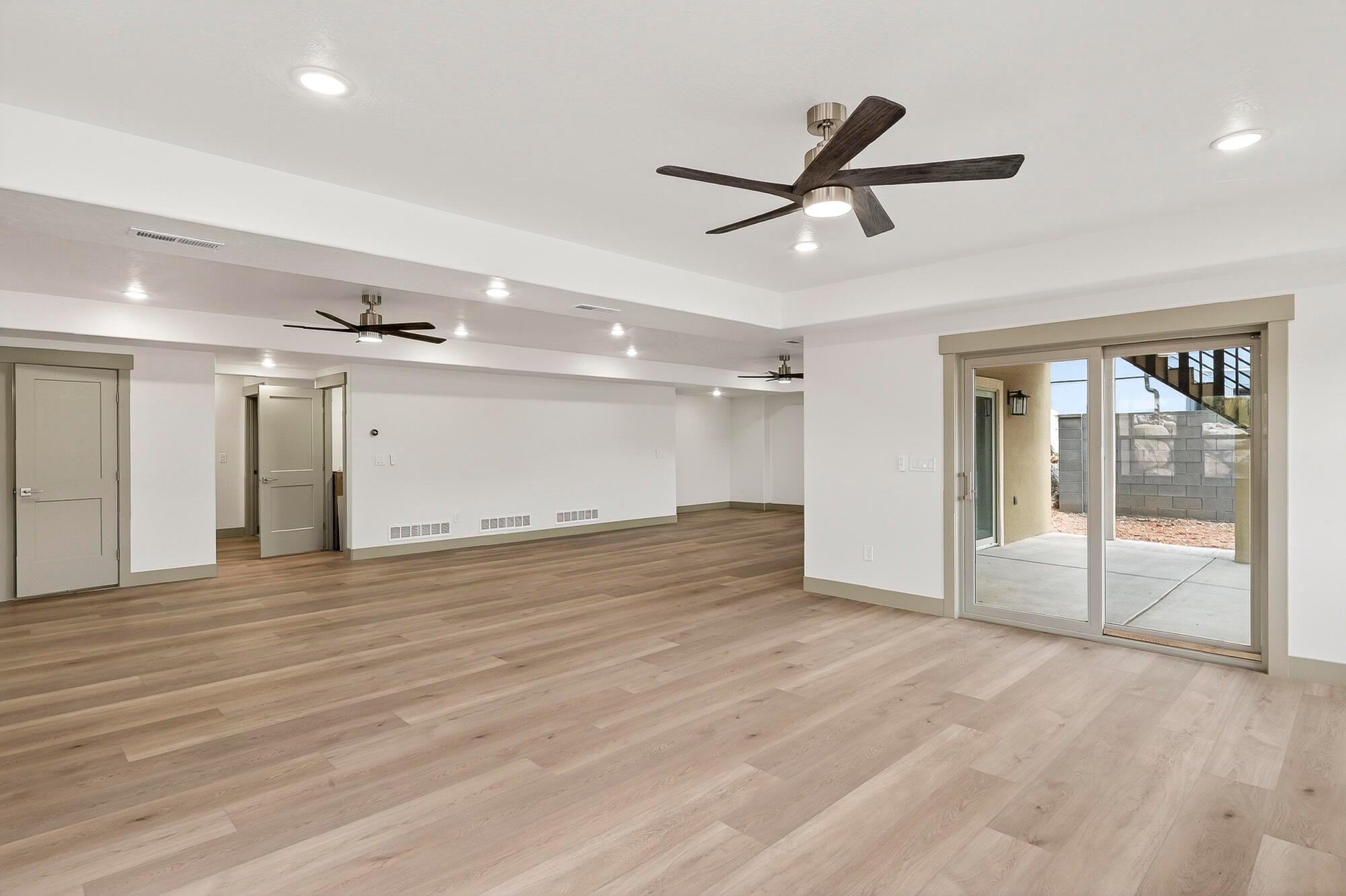 Cedar City, Utah, 84720, United States, 6 Bedrooms Bedrooms, ,4 BathroomsBathrooms,Residential,Active,2043845
