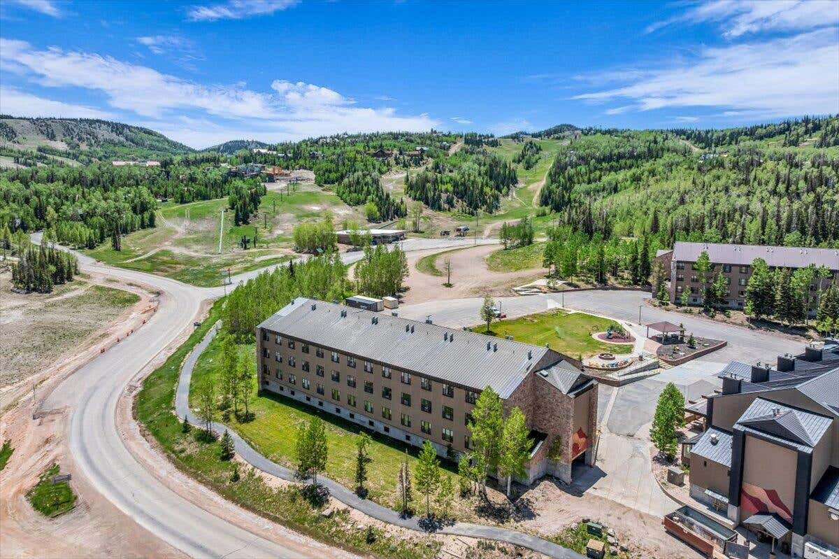 223 Hunter Ridge Dr Unit B123  