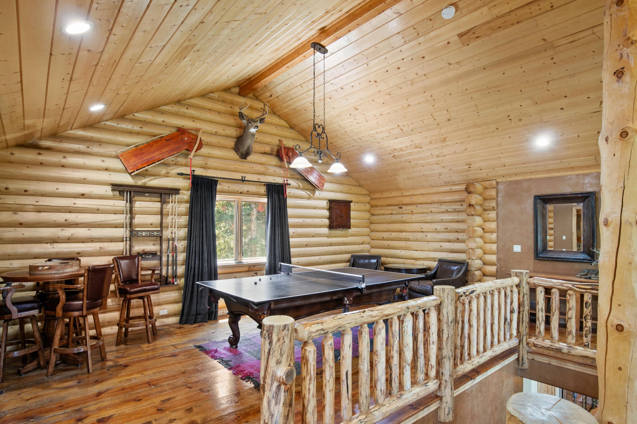 Brian Head, Utah, 84719, United States, 5 Bedrooms Bedrooms, ,4 BathroomsBathrooms,Residential,Active,1990611