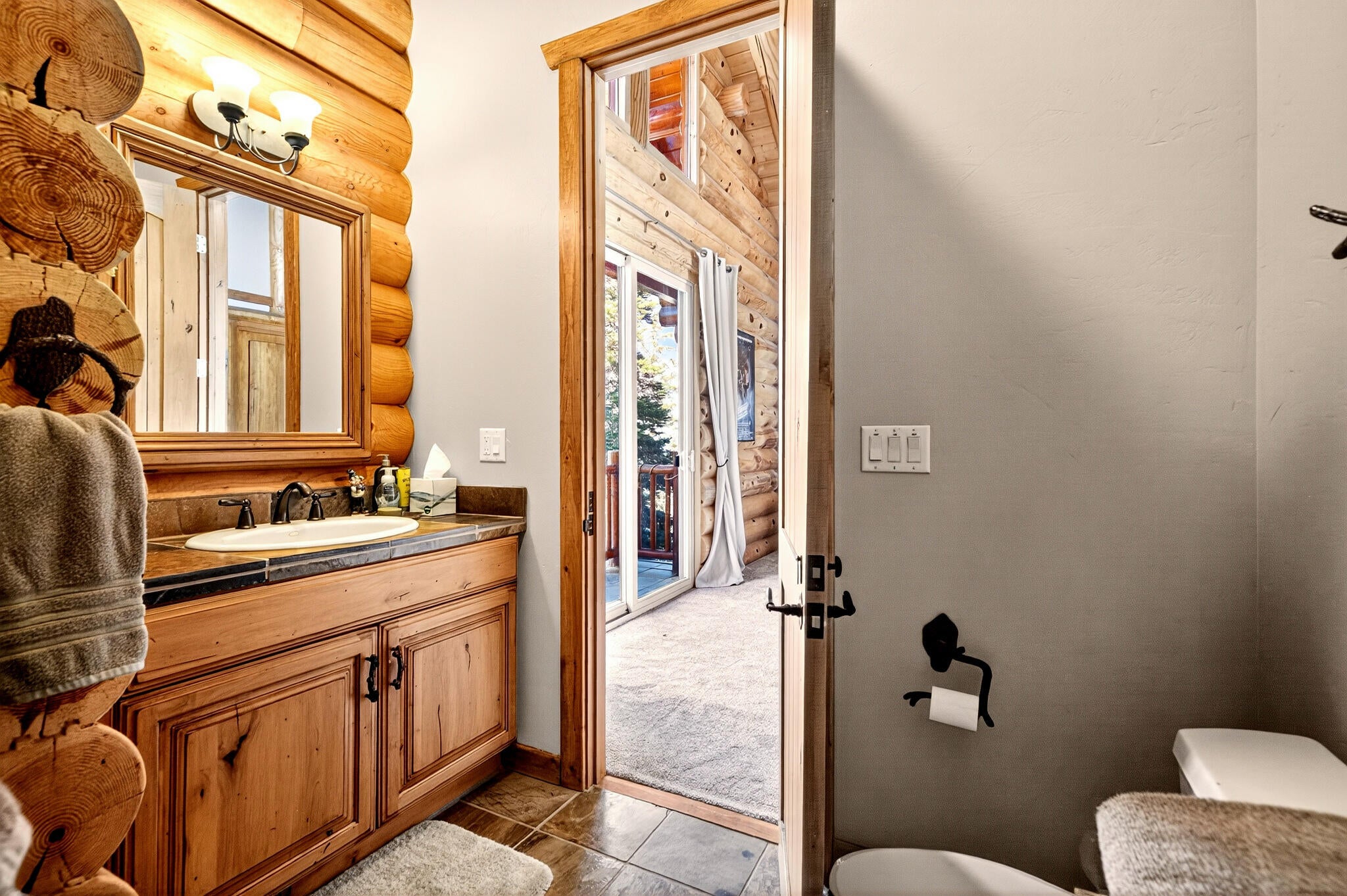 Brian Head, Utah, 84719, United States, 3 Bedrooms Bedrooms, ,3 BathroomsBathrooms,Residential,Active,1990678