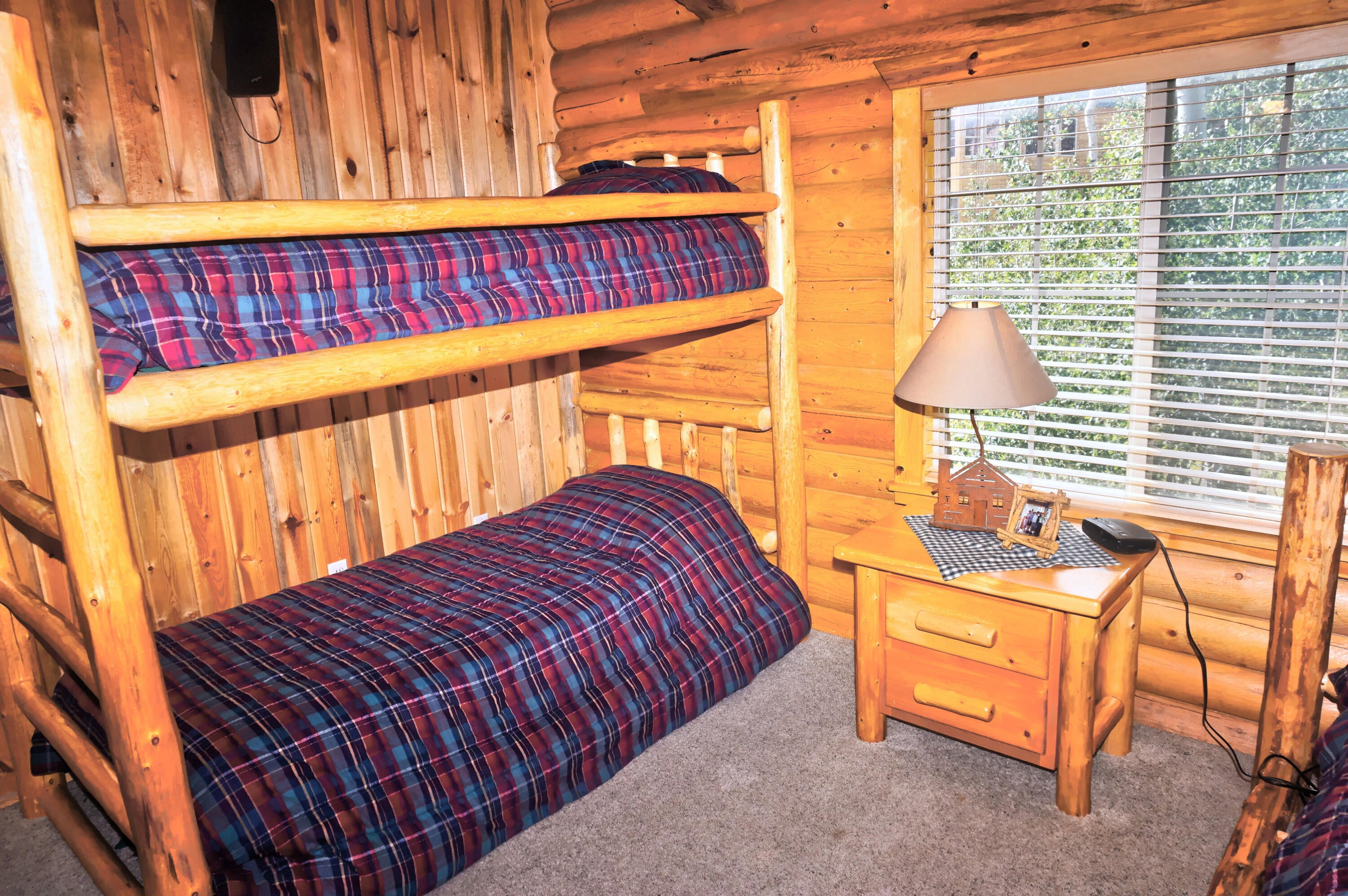 Brian Head, Utah, 84719, United States, 4 Bedrooms Bedrooms, ,3 BathroomsBathrooms,Residential,Active,1990609