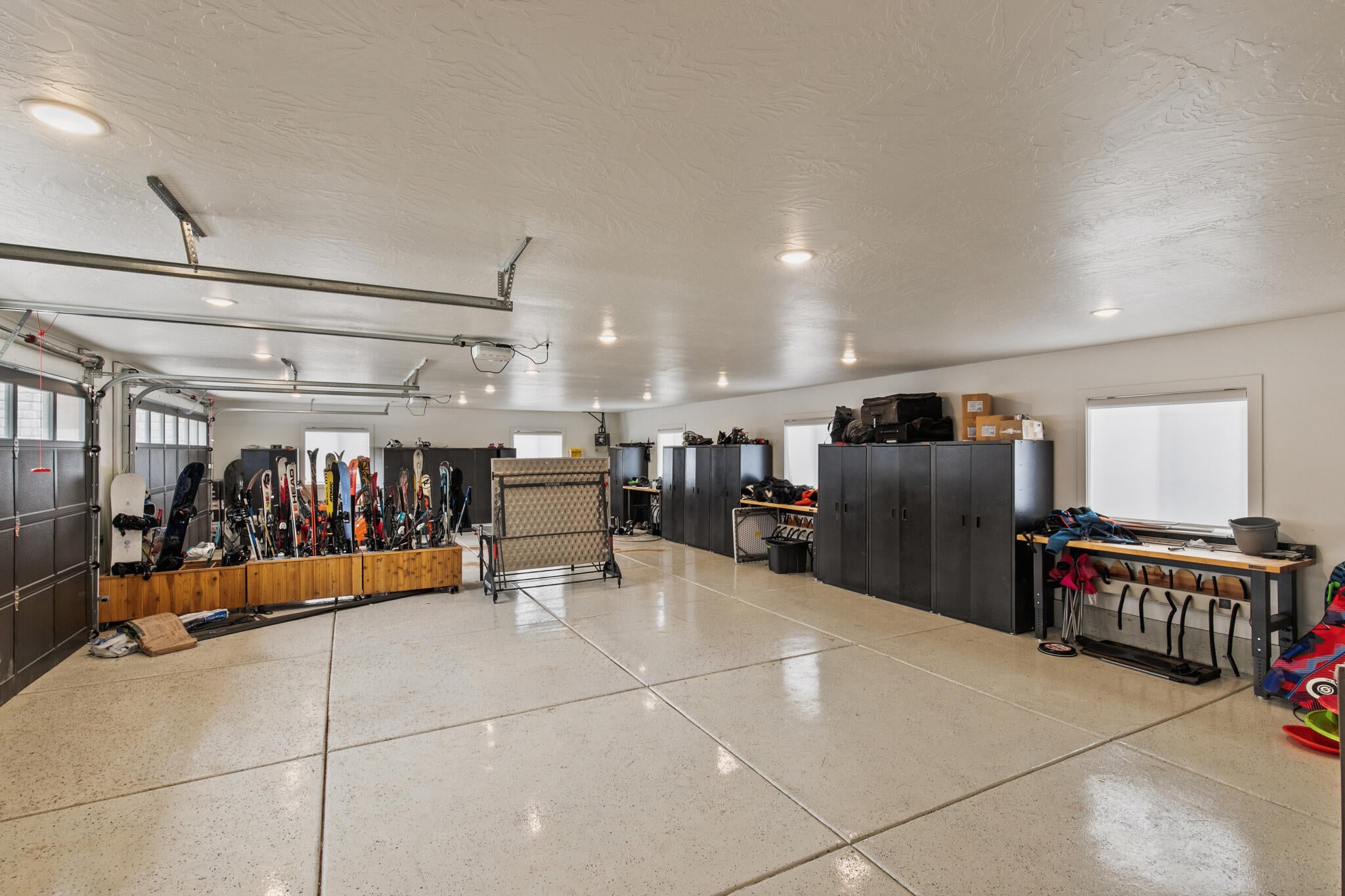 Brian Head, Utah, 84719, United States, 11 Bedrooms Bedrooms, ,8 BathroomsBathrooms,Residential,Active,2044561
