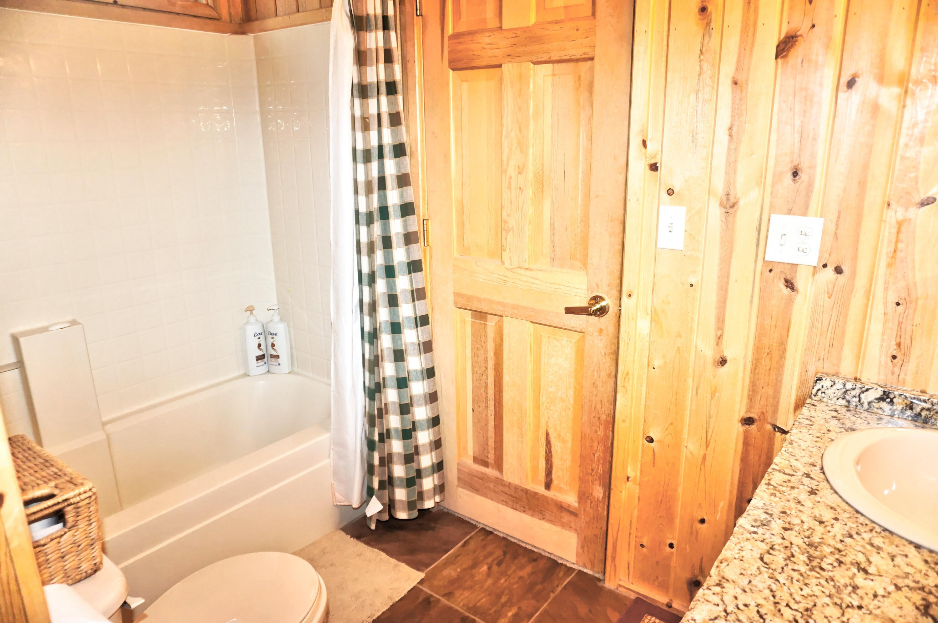 Brian Head, Utah, 84719, United States, 4 Bedrooms Bedrooms, ,3 BathroomsBathrooms,Residential,Active,1990609