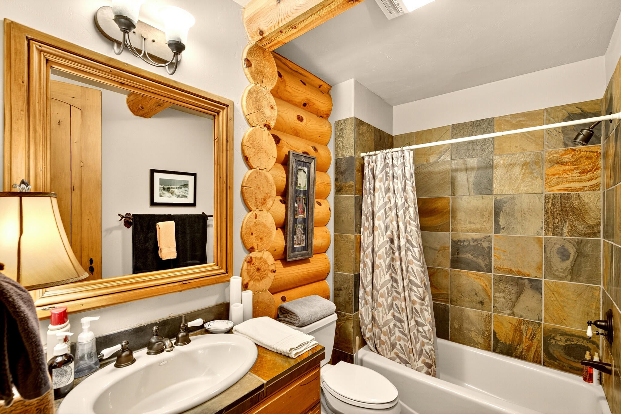 Brian Head, Utah, 84719, United States, 3 Bedrooms Bedrooms, ,3 BathroomsBathrooms,Residential,Active,1990678