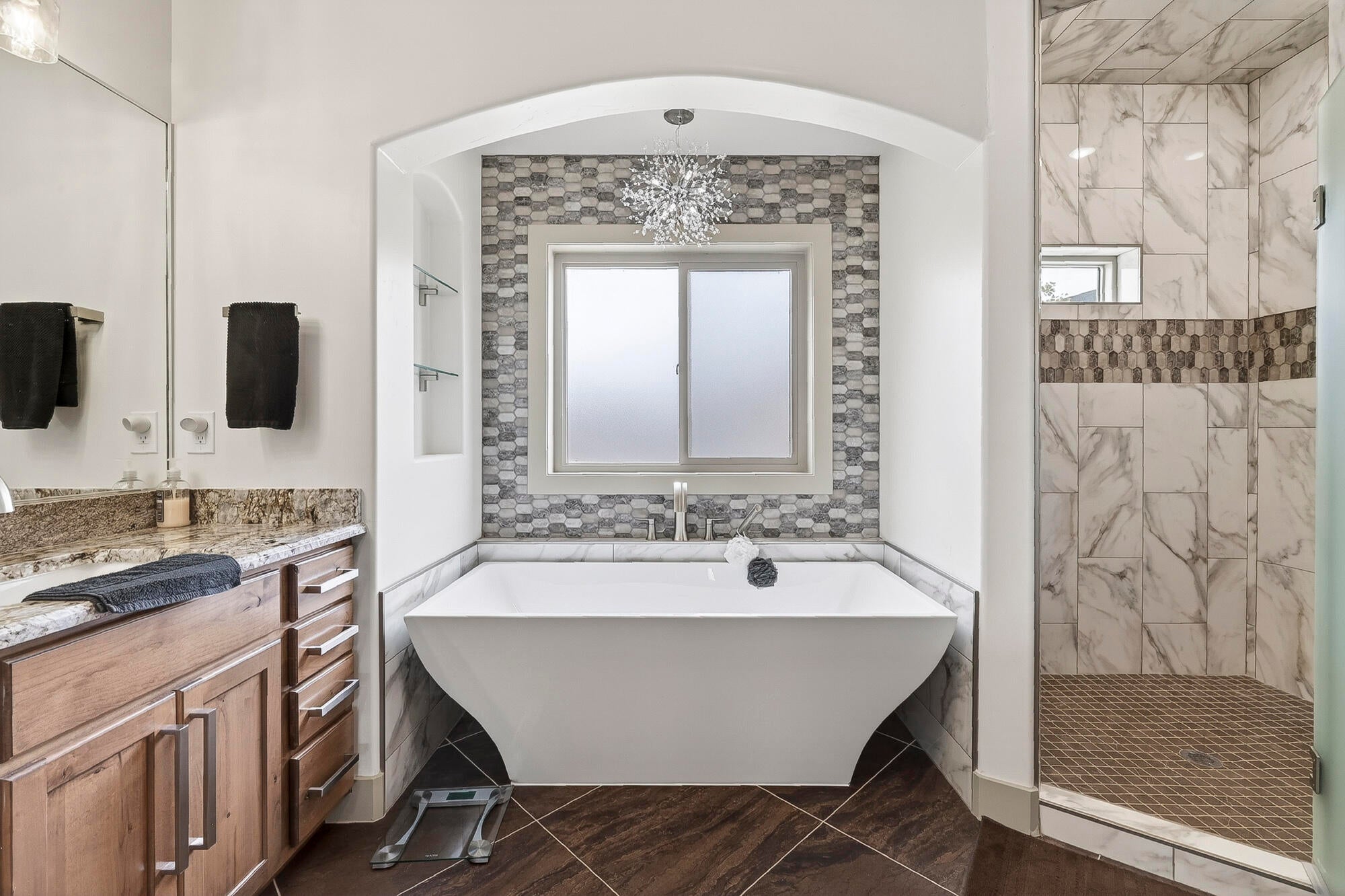 Cedar City, Utah, 84720, United States, 6 Bedrooms Bedrooms, ,4 BathroomsBathrooms,Residential,Active,2043845