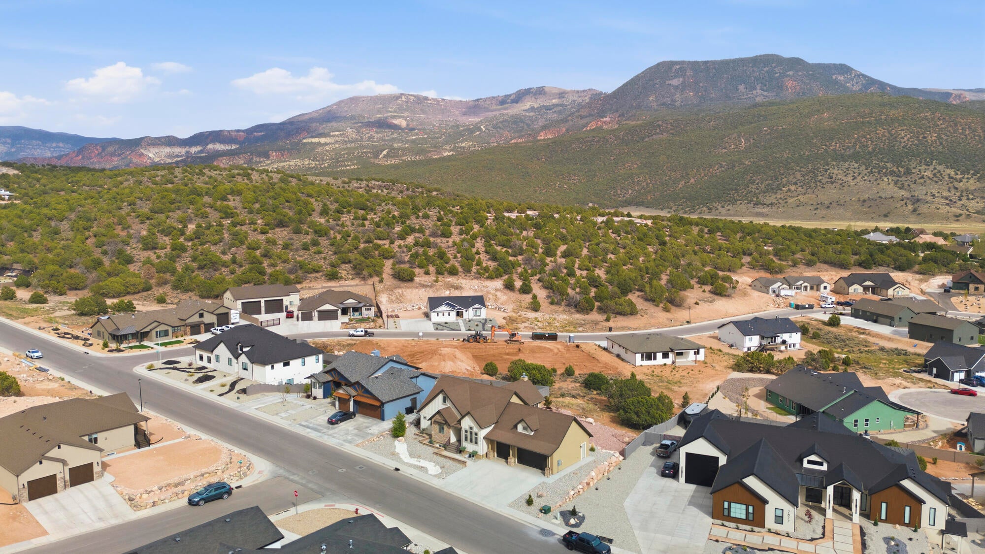 Cedar City, Utah, 84720, United States, 6 Bedrooms Bedrooms, ,4 BathroomsBathrooms,Residential,Active,2043845