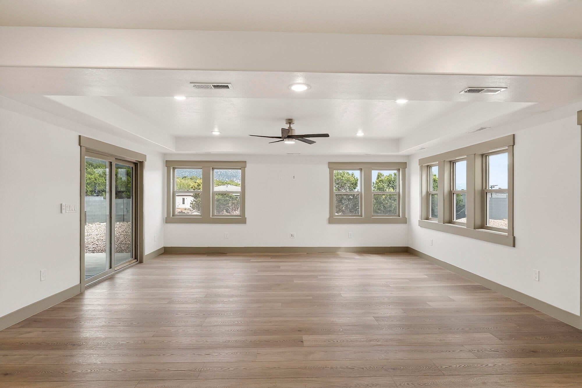 Cedar City, Utah, 84720, United States, 6 Bedrooms Bedrooms, ,4 BathroomsBathrooms,Residential,Active,2043845