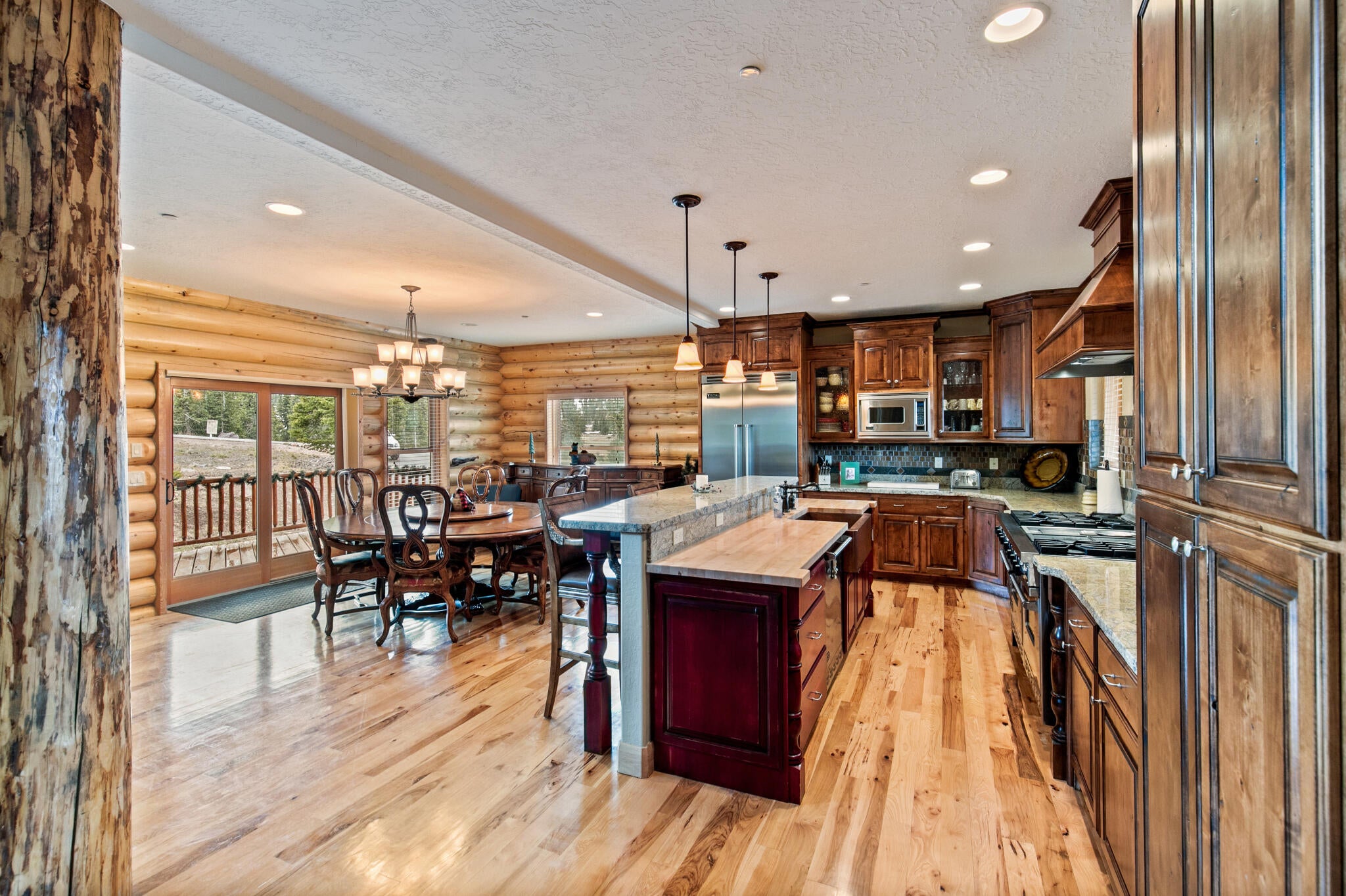Brian Head, Utah, 84719, United States, 5 Bedrooms Bedrooms, ,7 BathroomsBathrooms,Residential,Active,2044532