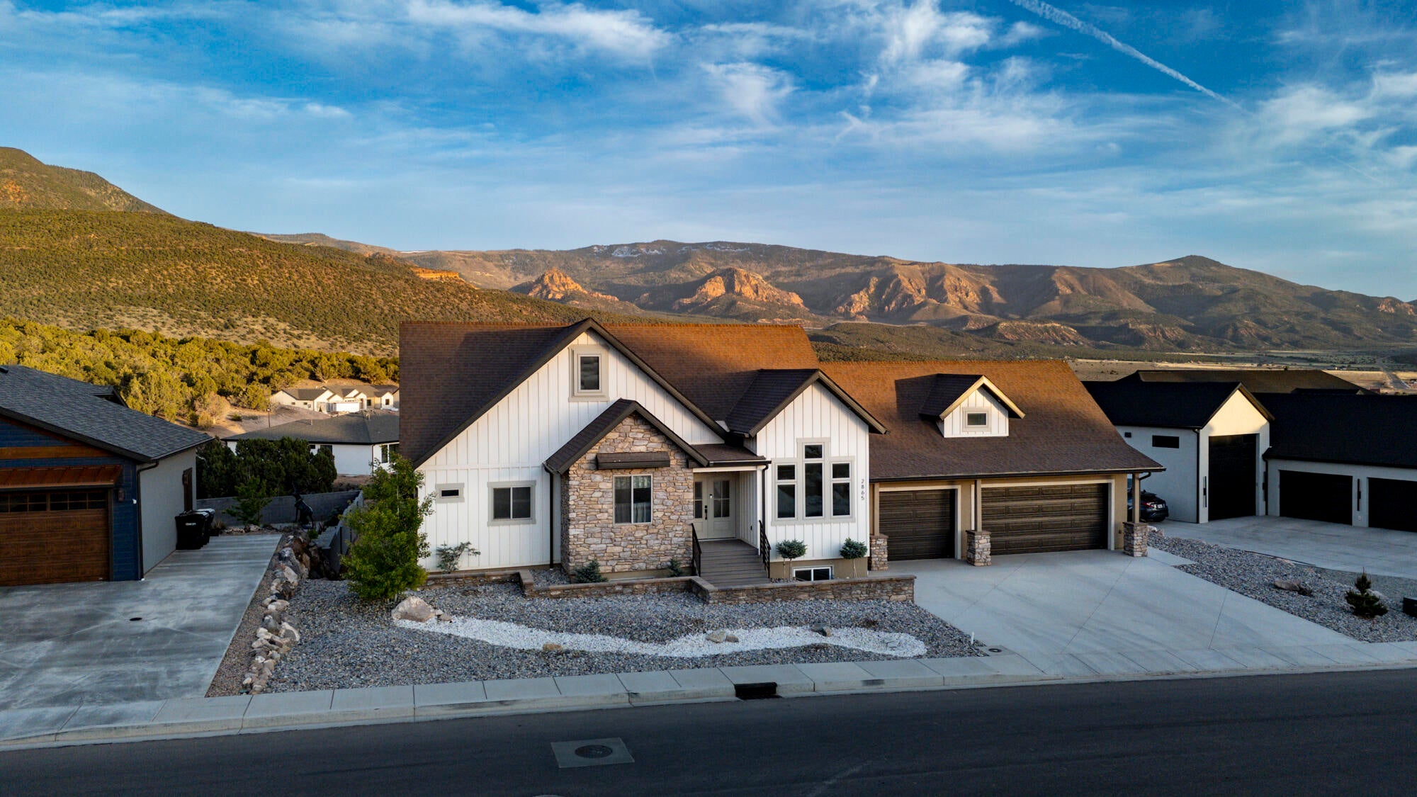 Cedar City, Utah, 84720, United States, 6 Bedrooms Bedrooms, ,4 BathroomsBathrooms,Residential,Active,2043845