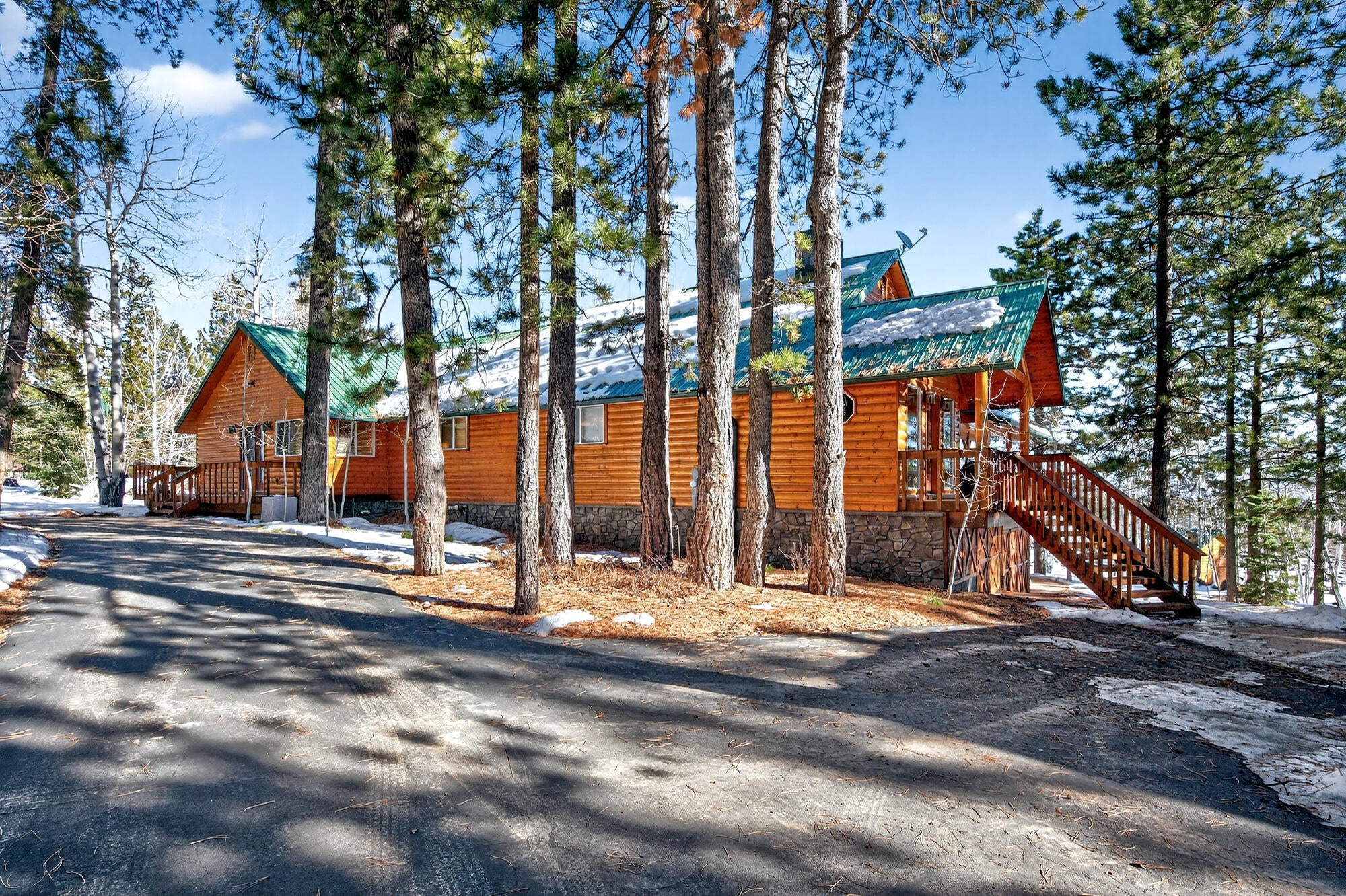 Duck Creek Village, Utah, 84762, United States, 4 Bedrooms Bedrooms, ,3 BathroomsBathrooms,Residential,Active,2007182