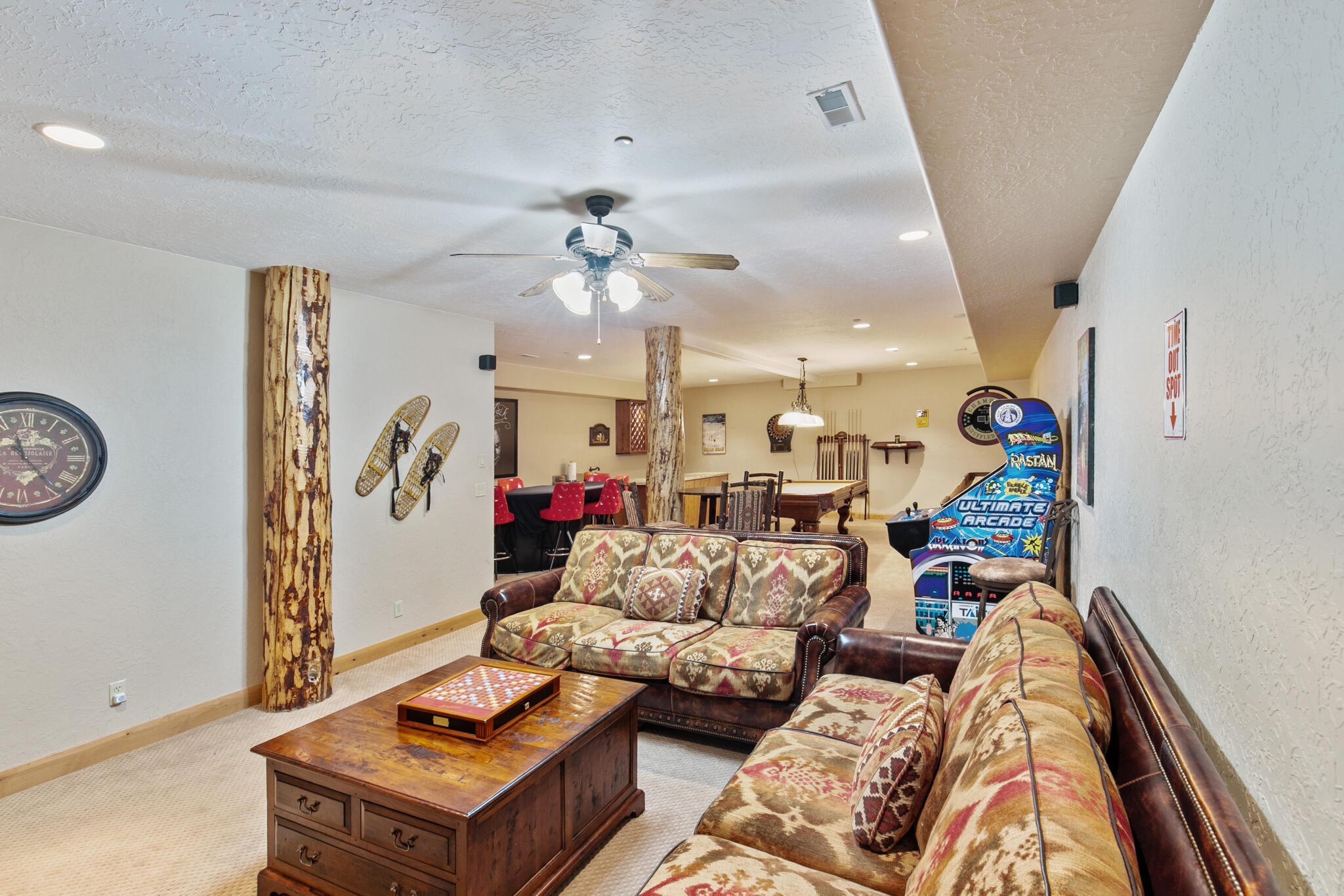 Brian Head, Utah, 84719, United States, 5 Bedrooms Bedrooms, ,7 BathroomsBathrooms,Residential,Active,2044532