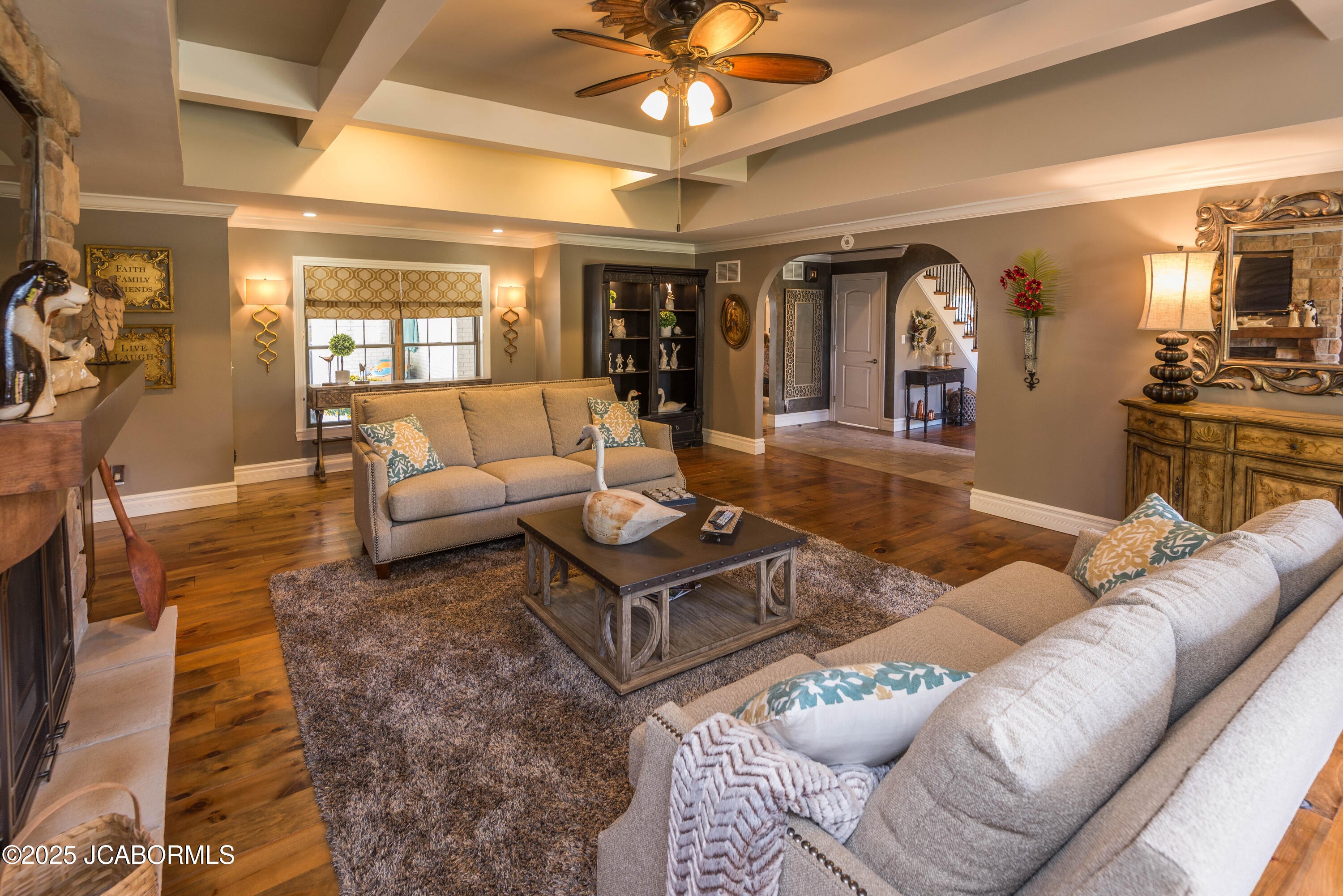 Jefferson City, Missouri, 65109, United States, 4 Bedrooms Bedrooms, ,4 BathroomsBathrooms,Residential,Active,1990026