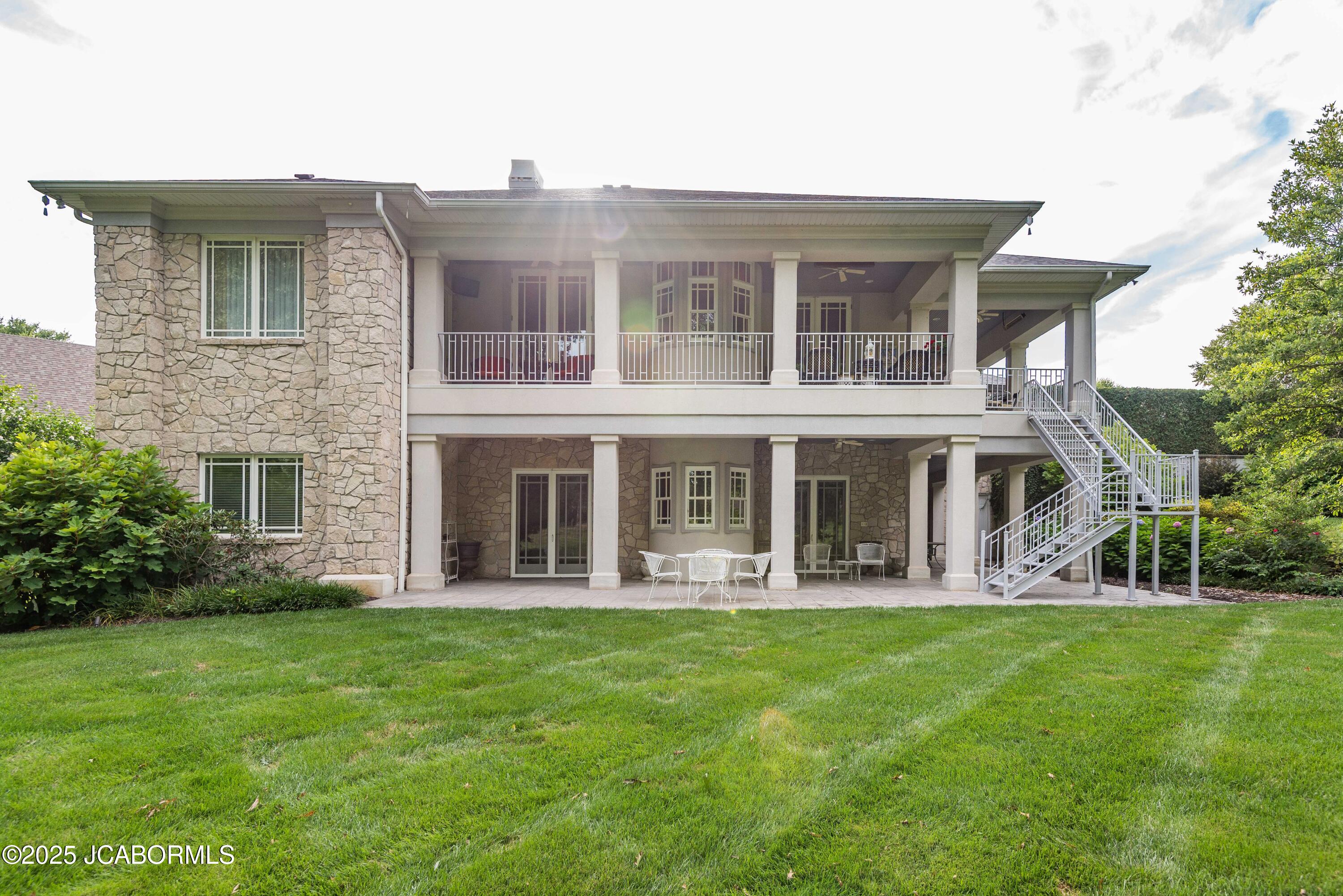 Jefferson City, Missouri, 65109, United States, 4 Bedrooms Bedrooms, ,5 BathroomsBathrooms,Residential,Active,1954411