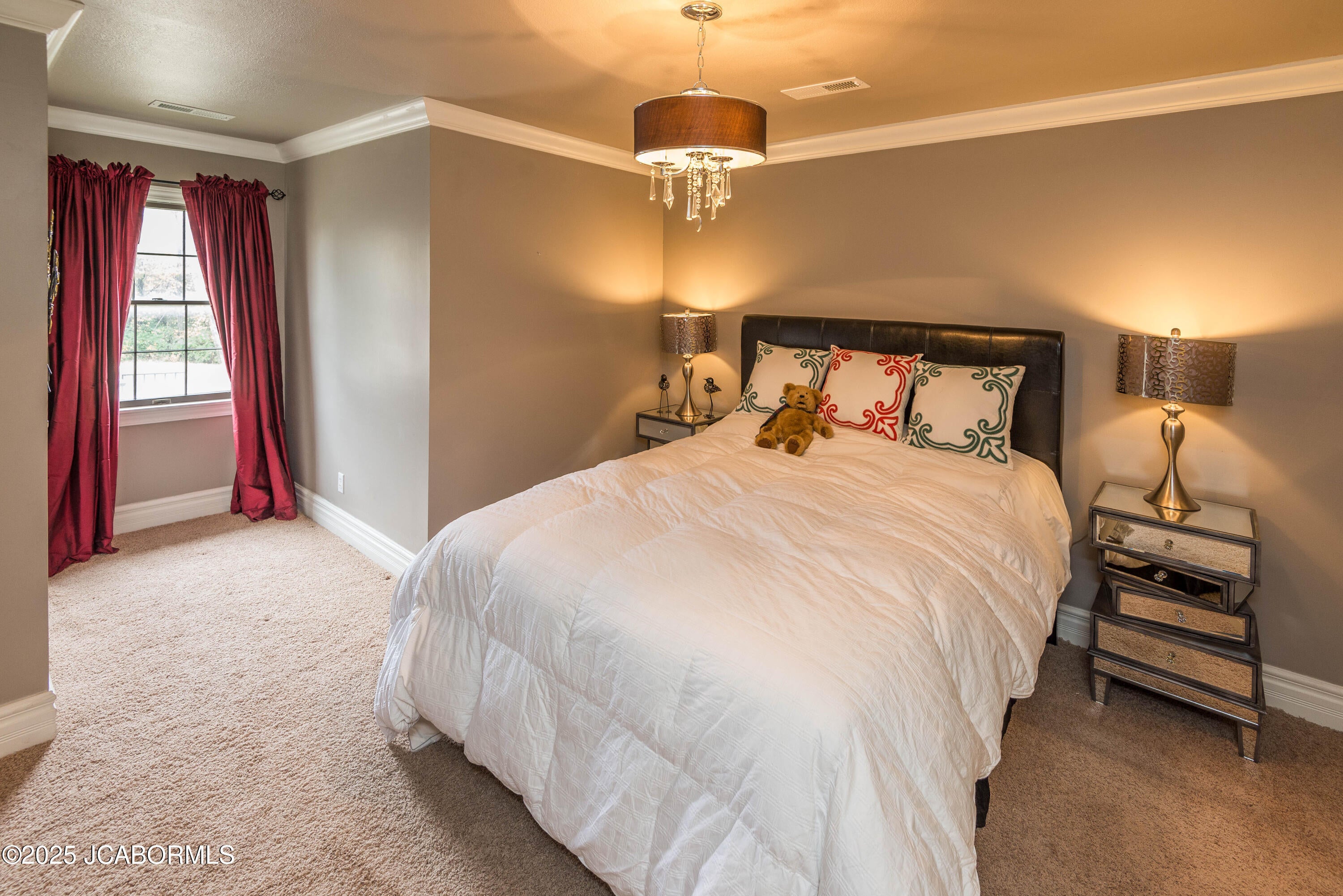 Jefferson City, Missouri, 65109, United States, 4 Bedrooms Bedrooms, ,4 BathroomsBathrooms,Residential,Active,1990026