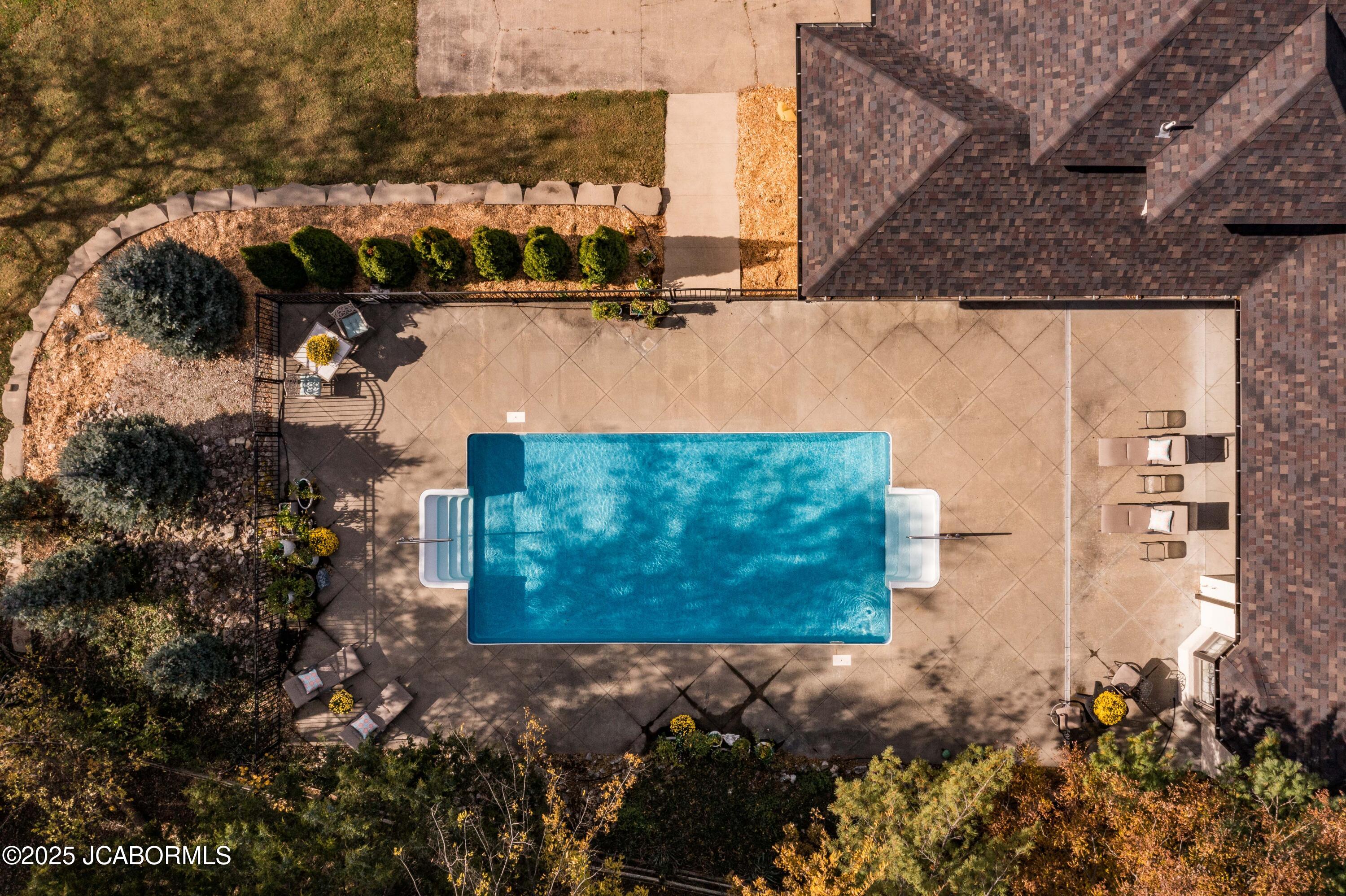 Jefferson City, Missouri, 65109, United States, 4 Bedrooms Bedrooms, ,4 BathroomsBathrooms,Residential,Active,1990026