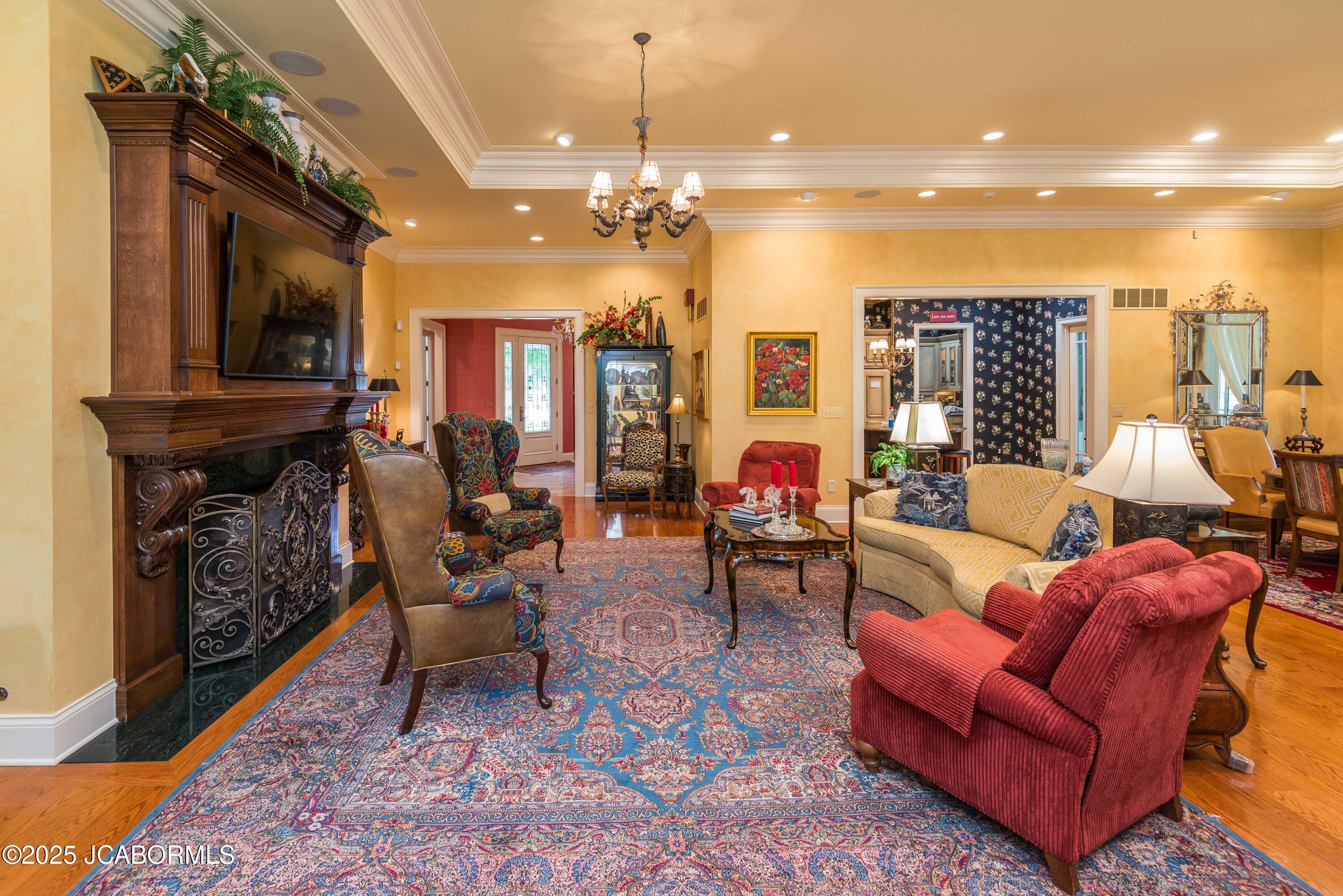 Jefferson City, Missouri, 65109, United States, 4 Bedrooms Bedrooms, ,5 BathroomsBathrooms,Residential,Active,1954411