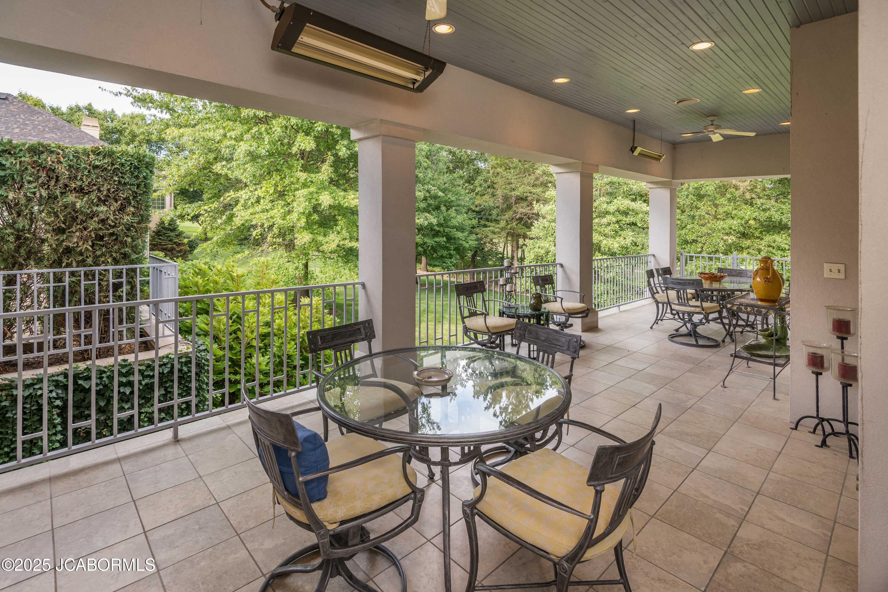 Jefferson City, Missouri, 65109, United States, 4 Bedrooms Bedrooms, ,5 BathroomsBathrooms,Residential,Active,1954411