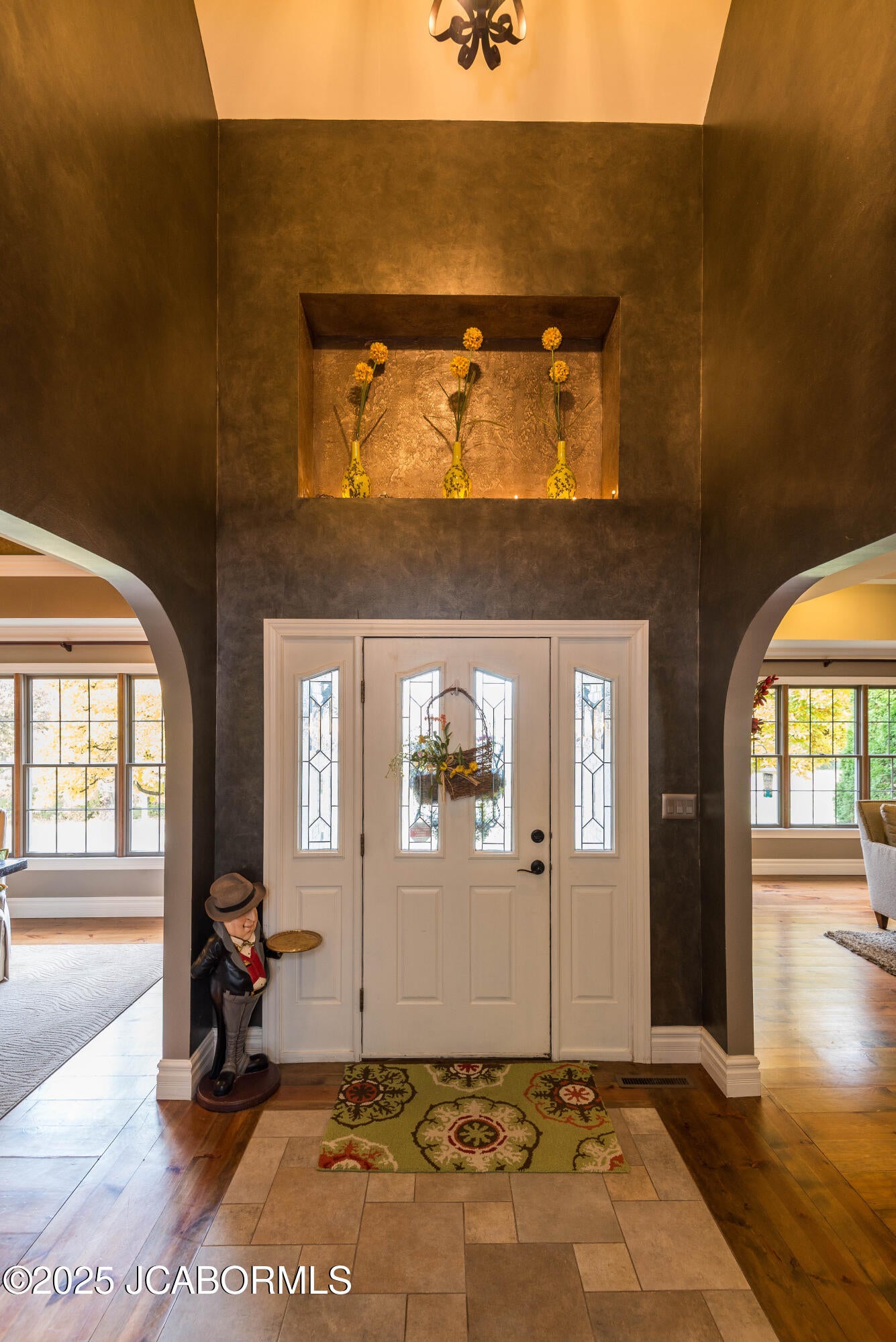 Jefferson City, Missouri, 65109, United States, 4 Bedrooms Bedrooms, ,4 BathroomsBathrooms,Residential,Active,1990026