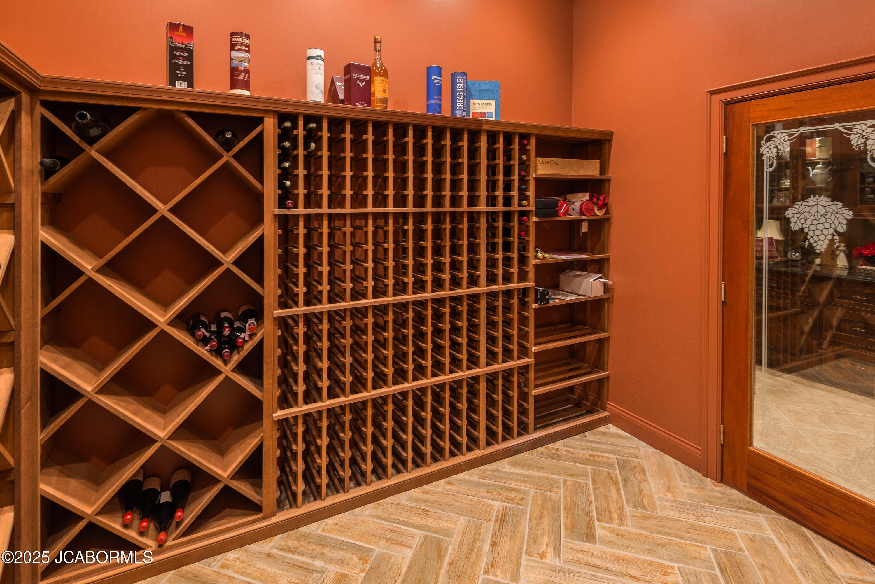 Jefferson City, Missouri, 65109, United States, 4 Bedrooms Bedrooms, ,5 BathroomsBathrooms,Residential,Active,1954411