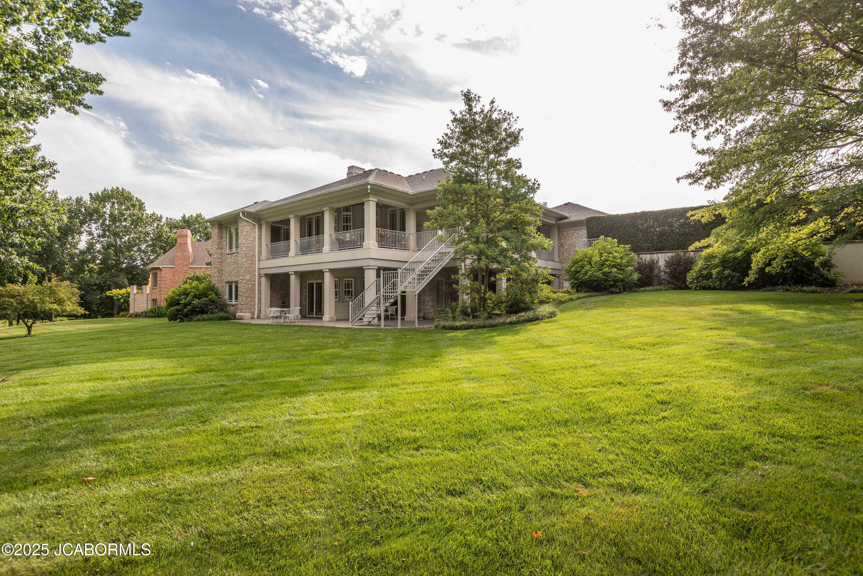 Jefferson City, Missouri, 65109, United States, 4 Bedrooms Bedrooms, ,5 BathroomsBathrooms,Residential,Active,1954411