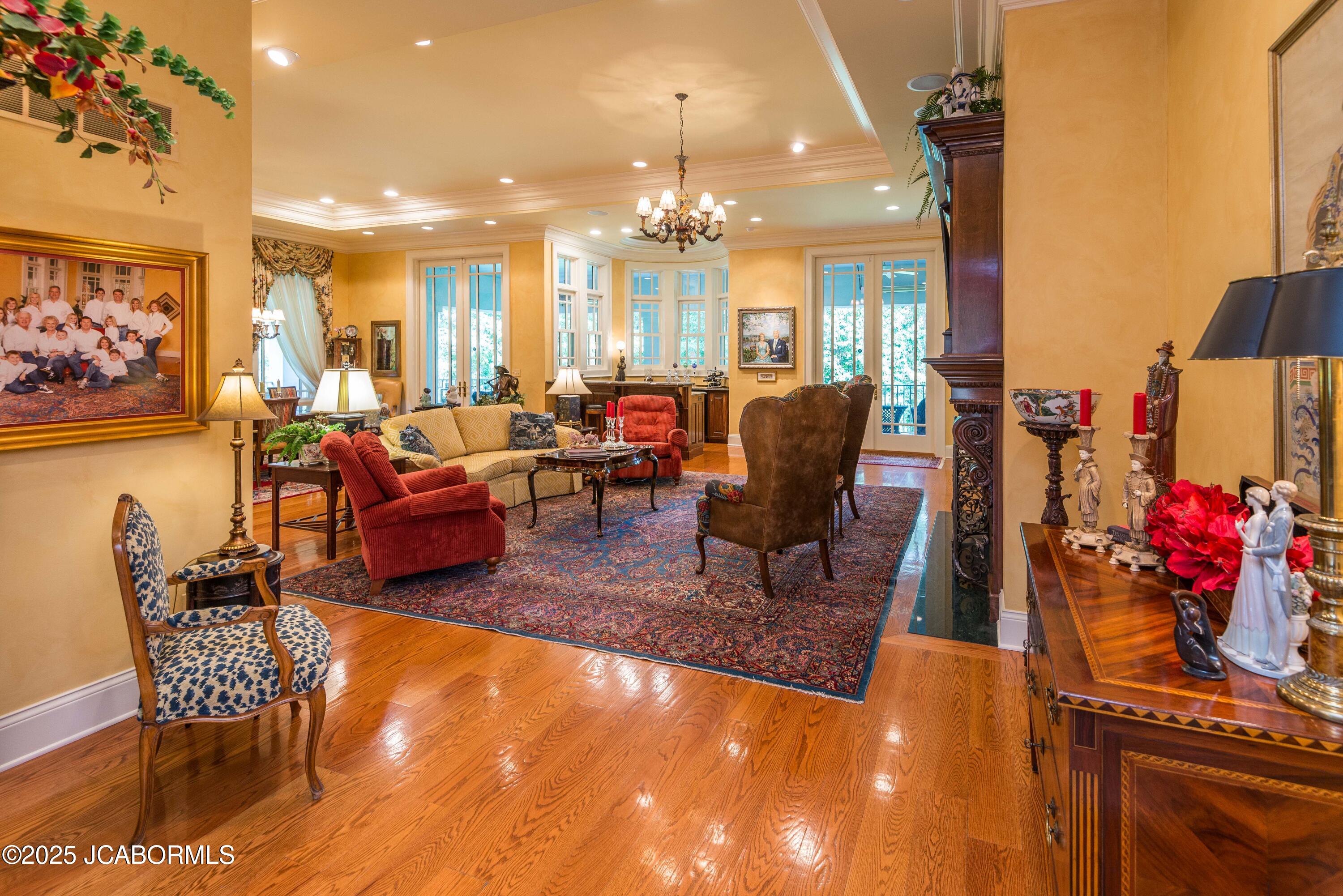 Jefferson City, Missouri, 65109, United States, 4 Bedrooms Bedrooms, ,5 BathroomsBathrooms,Residential,Active,1954411