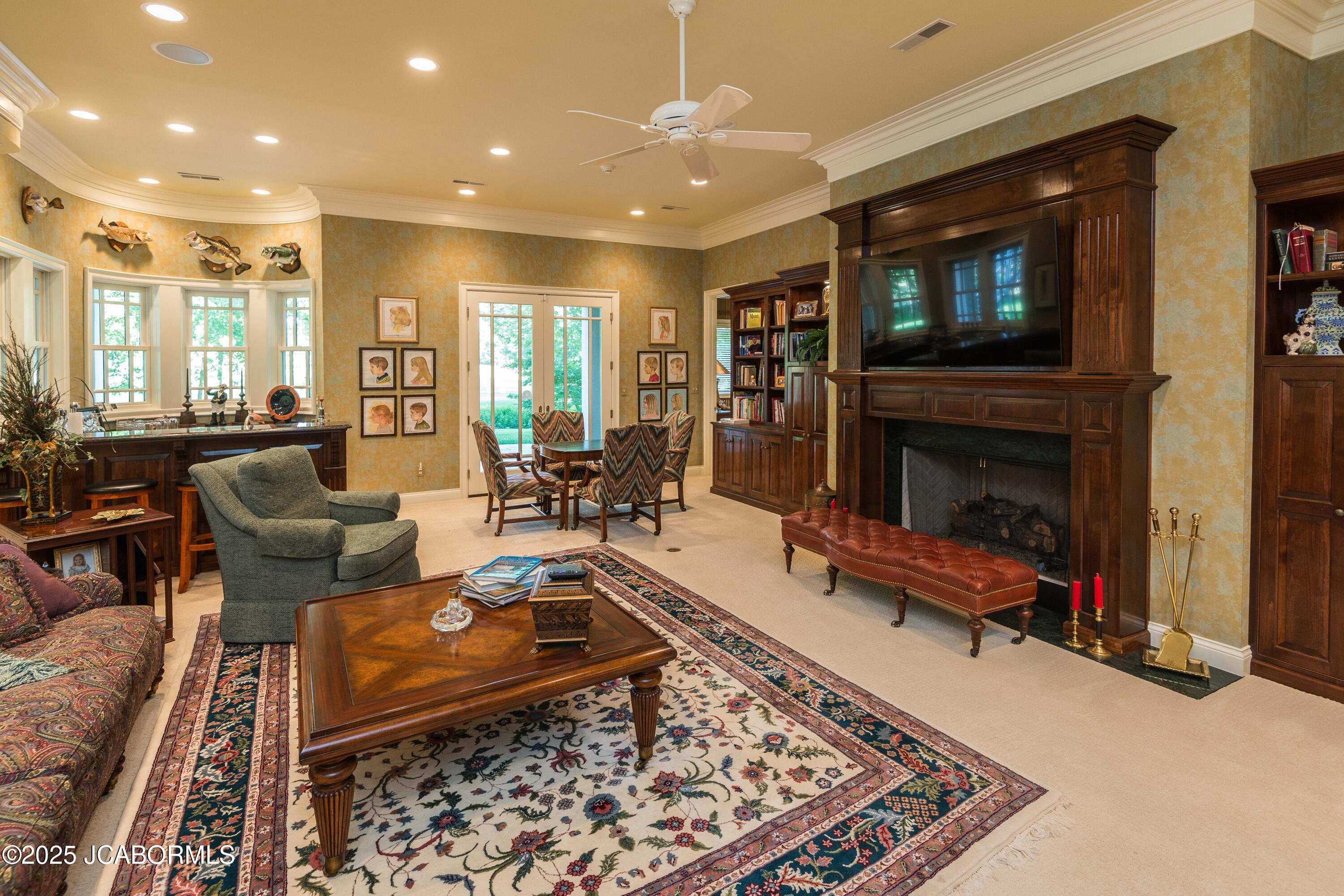 Jefferson City, Missouri, 65109, United States, 4 Bedrooms Bedrooms, ,5 BathroomsBathrooms,Residential,Active,1954411