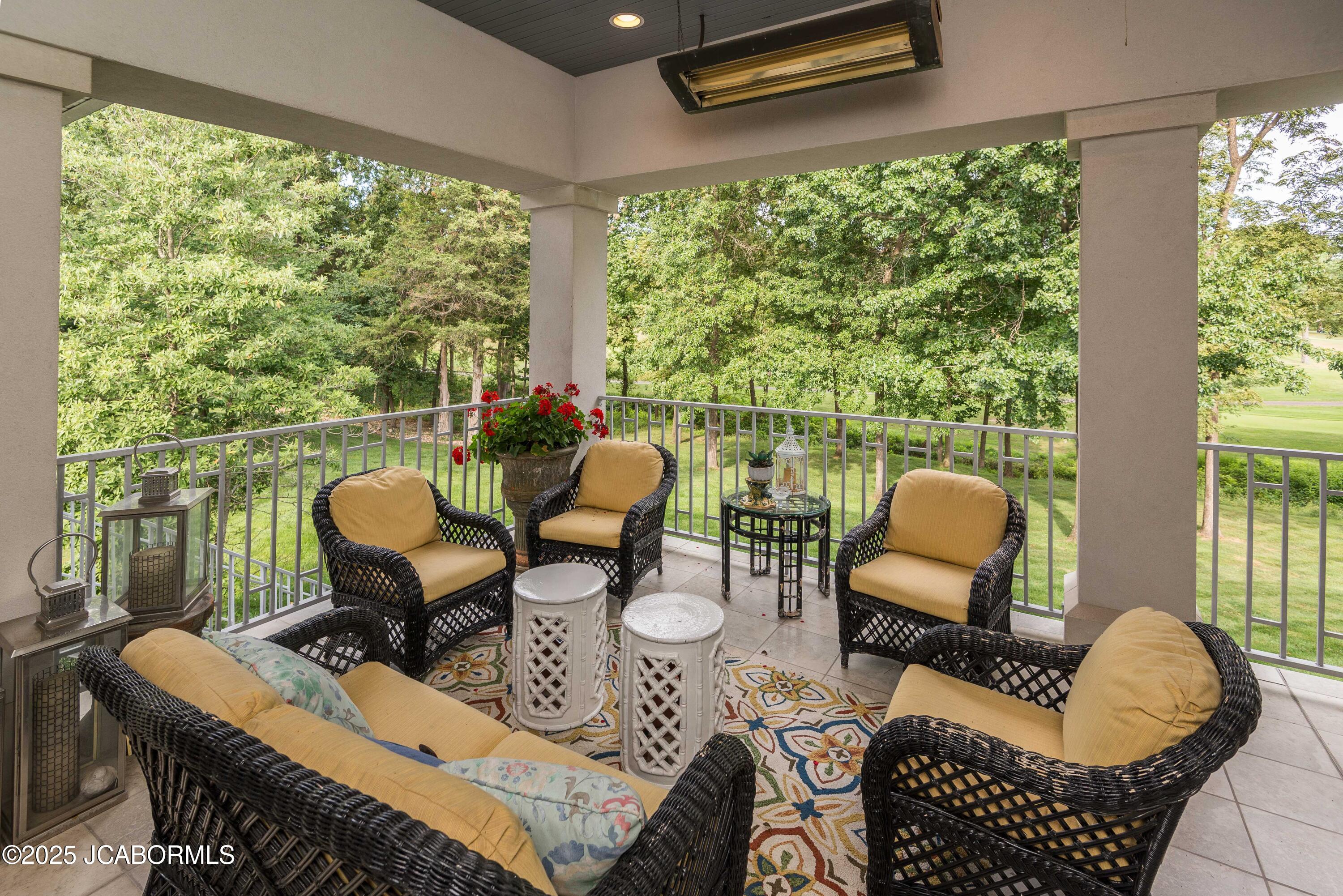 Jefferson City, Missouri, 65109, United States, 4 Bedrooms Bedrooms, ,5 BathroomsBathrooms,Residential,Active,1954411