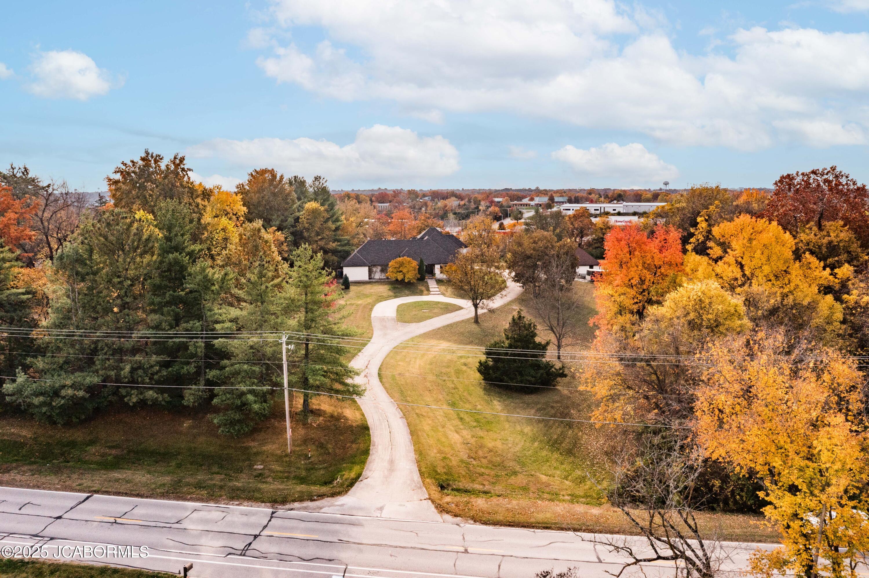 Jefferson City, Missouri, 65109, United States, 4 Bedrooms Bedrooms, ,4 BathroomsBathrooms,Residential,Active,1990026