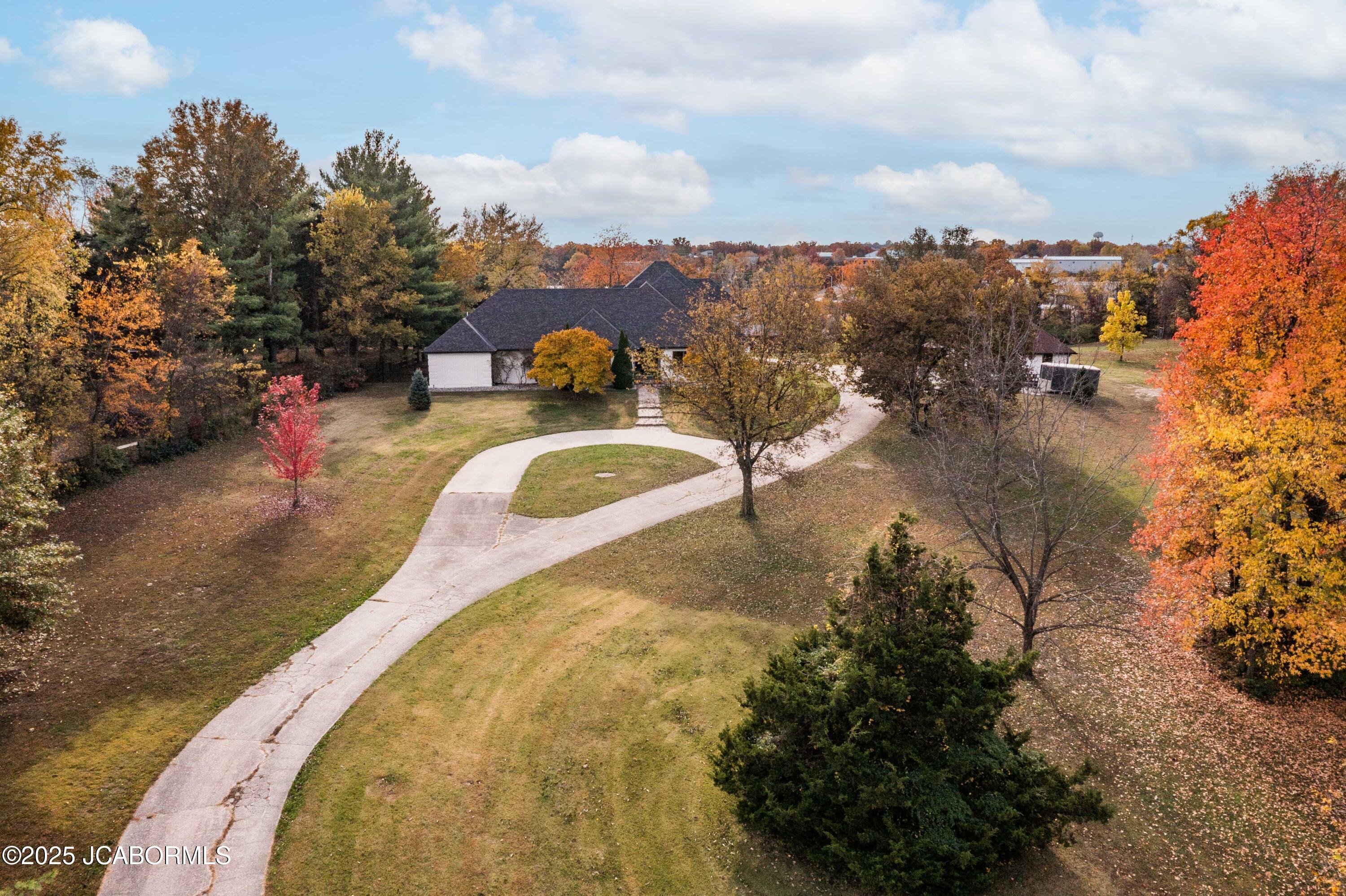 Jefferson City, Missouri, 65109, United States, 4 Bedrooms Bedrooms, ,4 BathroomsBathrooms,Residential,Active,1990026