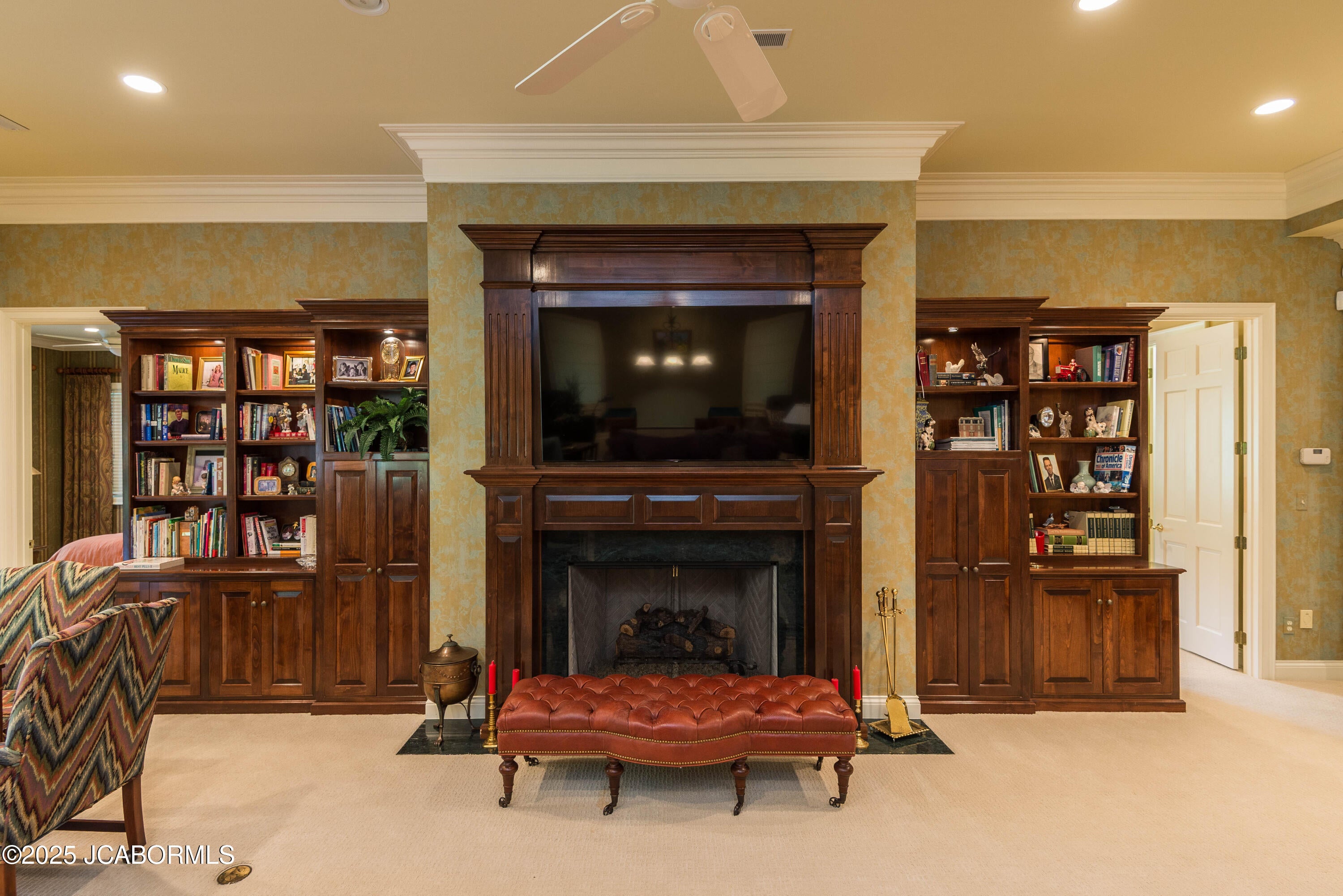 Jefferson City, Missouri, 65109, United States, 4 Bedrooms Bedrooms, ,5 BathroomsBathrooms,Residential,Active,1954411