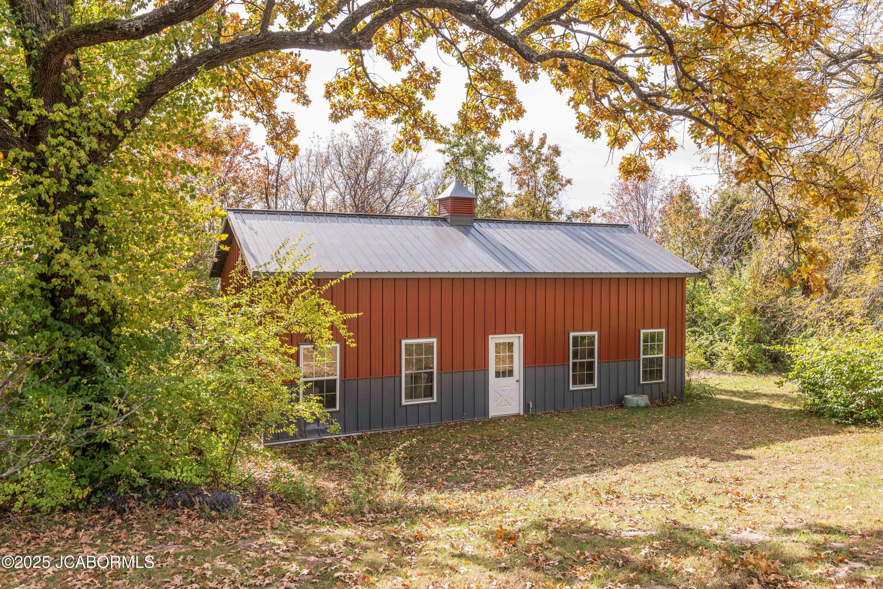 Jefferson City, Missouri, 65109, United States, 4 Bedrooms Bedrooms, ,4 BathroomsBathrooms,Residential,Active,1990026