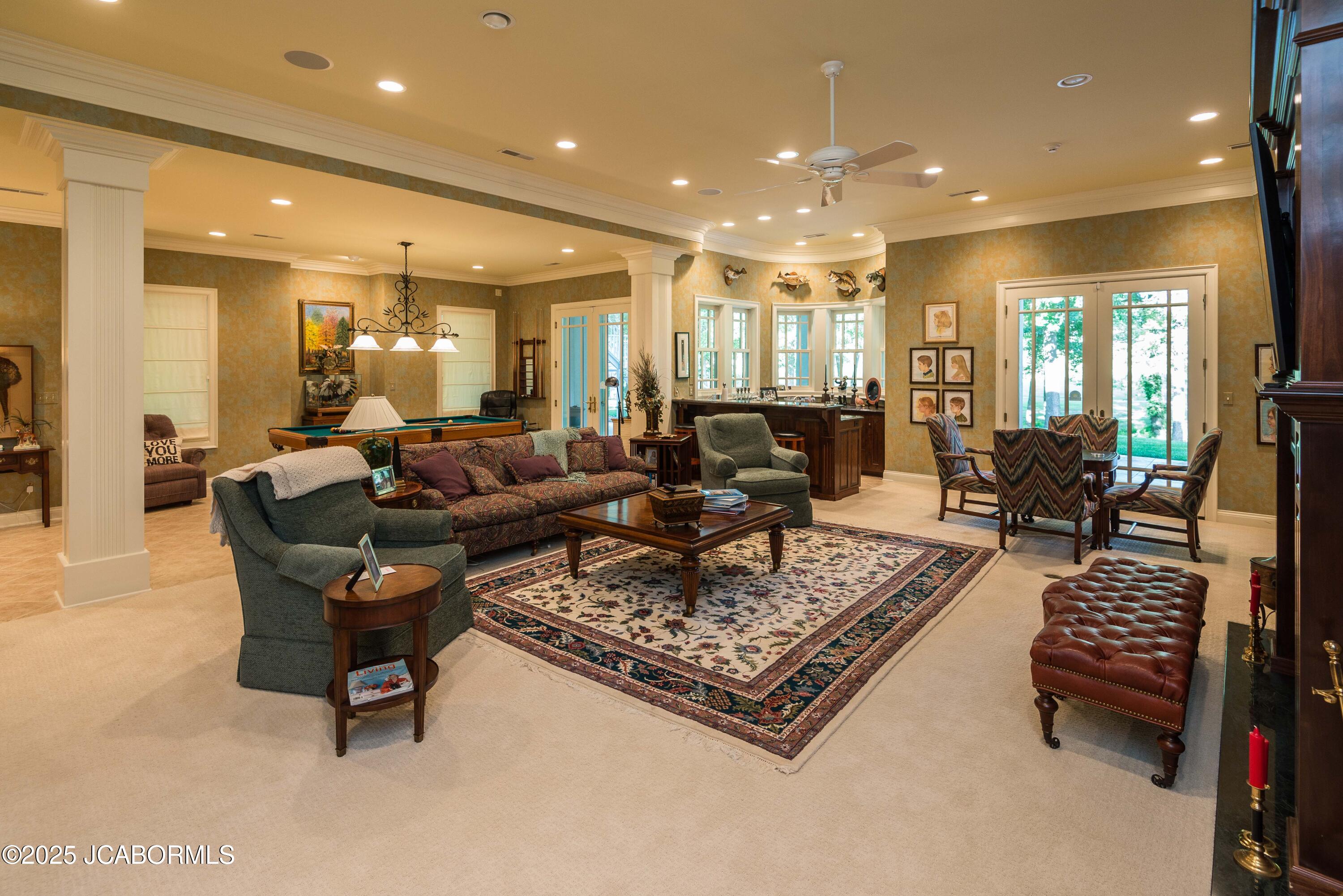 Jefferson City, Missouri, 65109, United States, 4 Bedrooms Bedrooms, ,5 BathroomsBathrooms,Residential,Active,1954411