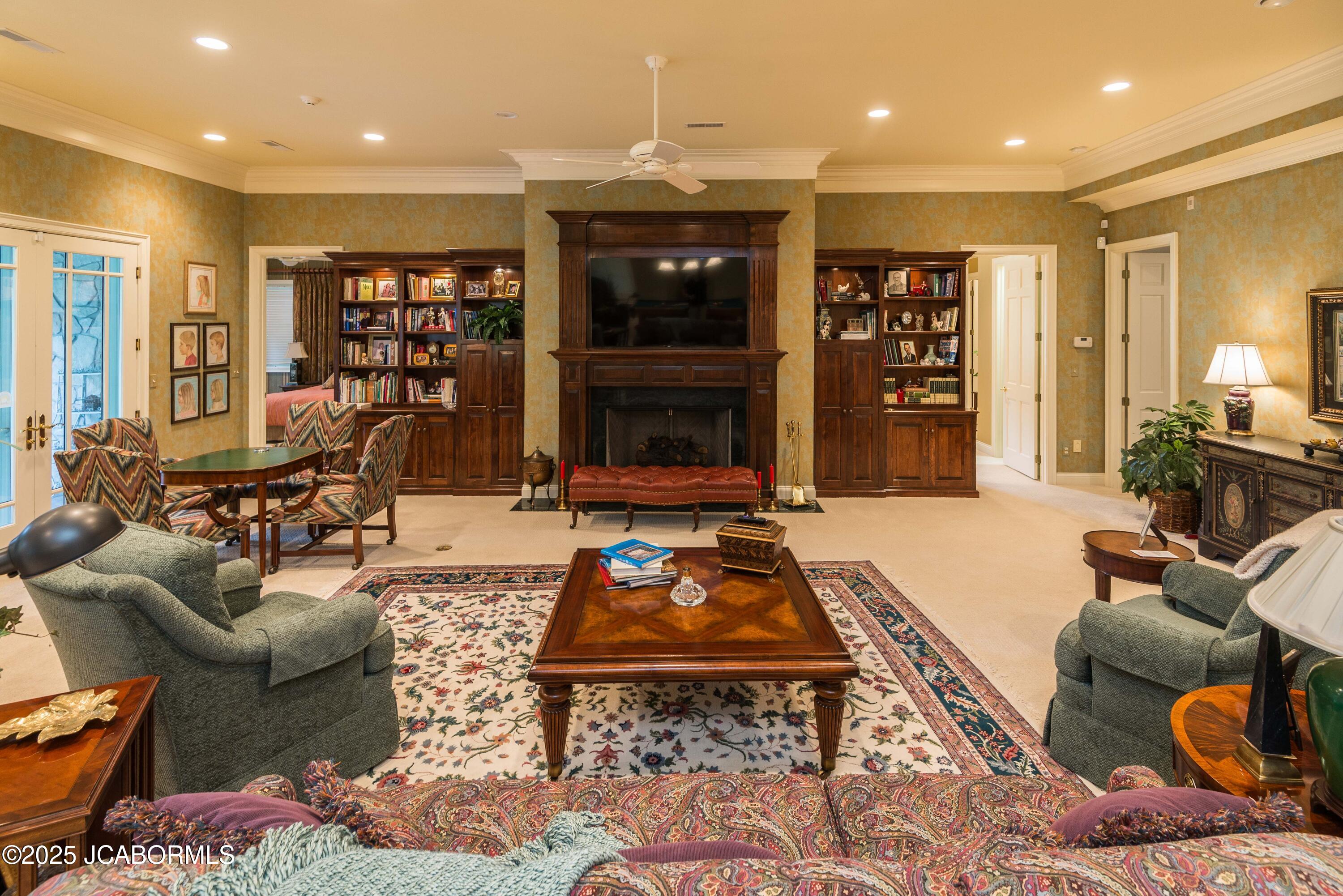 Jefferson City, Missouri, 65109, United States, 4 Bedrooms Bedrooms, ,5 BathroomsBathrooms,Residential,Active,1954411