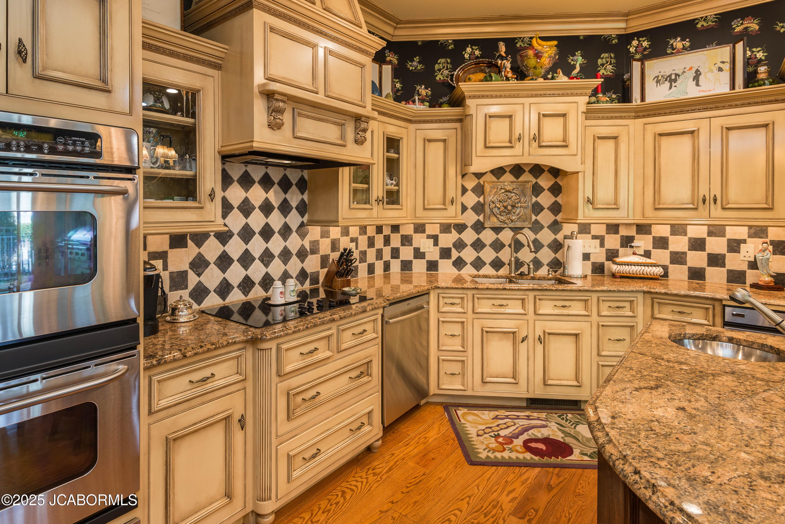 Jefferson City, Missouri, 65109, United States, 4 Bedrooms Bedrooms, ,5 BathroomsBathrooms,Residential,Active,1954411