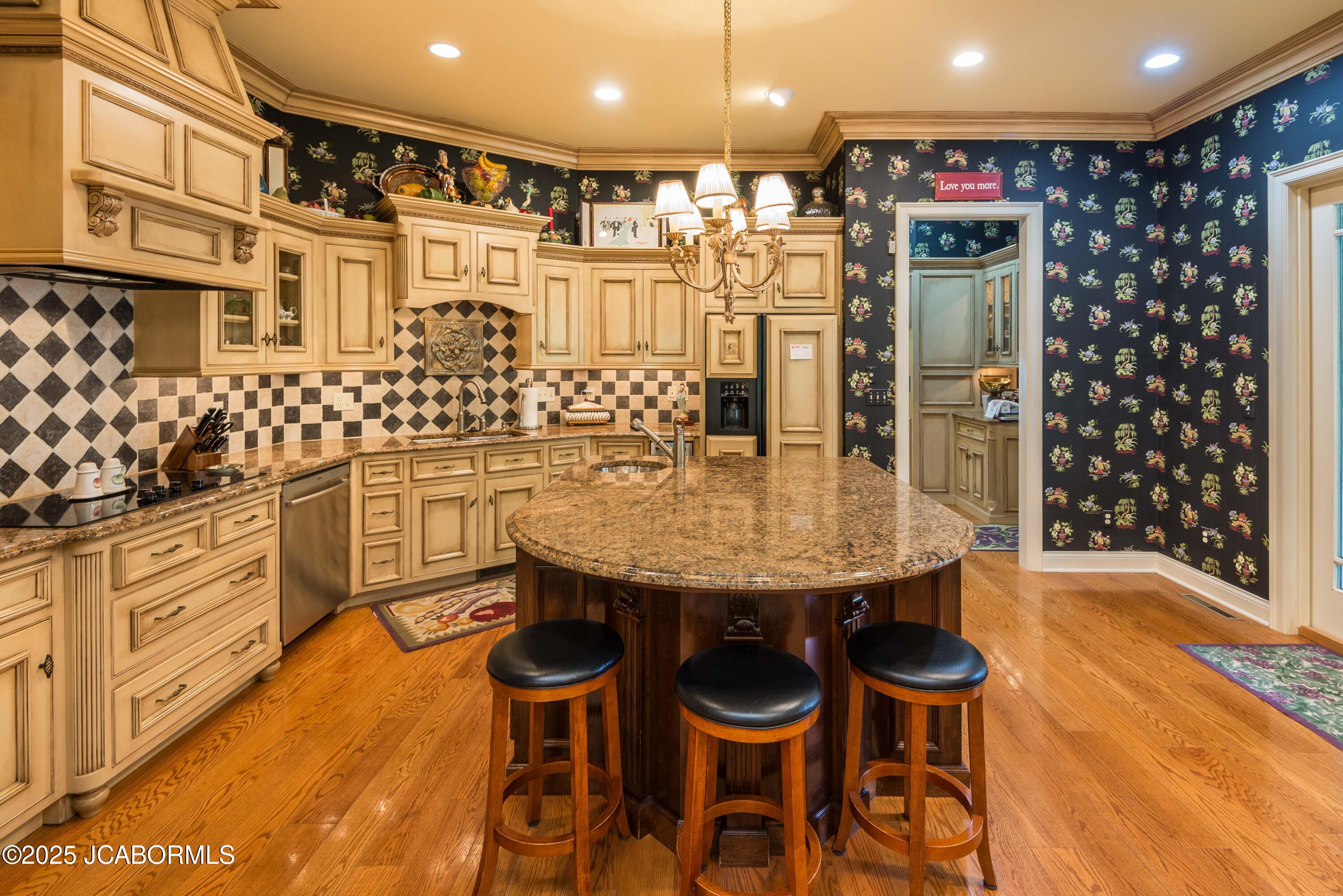 Jefferson City, Missouri, 65109, United States, 4 Bedrooms Bedrooms, ,5 BathroomsBathrooms,Residential,Active,1954411