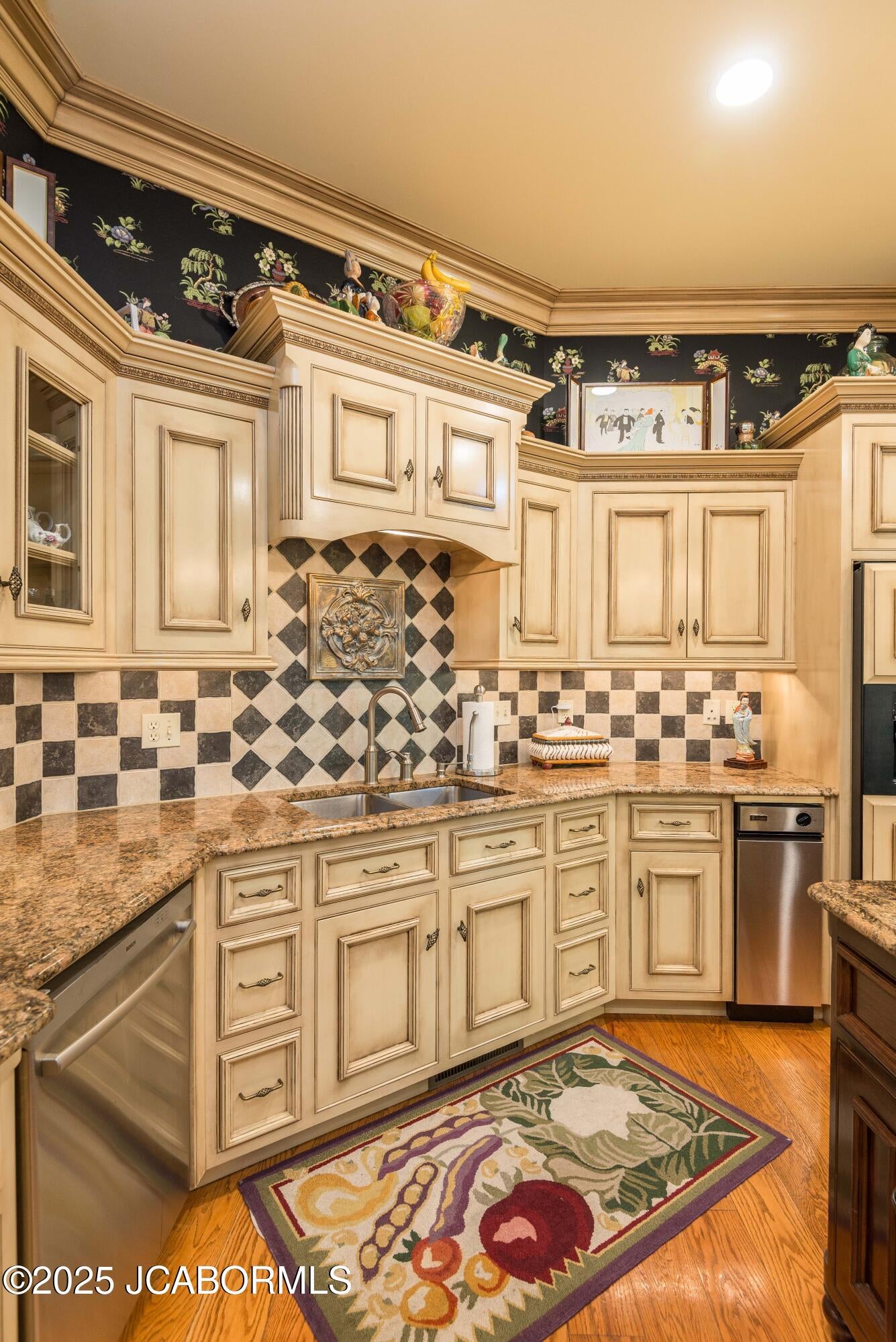 Jefferson City, Missouri, 65109, United States, 4 Bedrooms Bedrooms, ,5 BathroomsBathrooms,Residential,Active,1954411