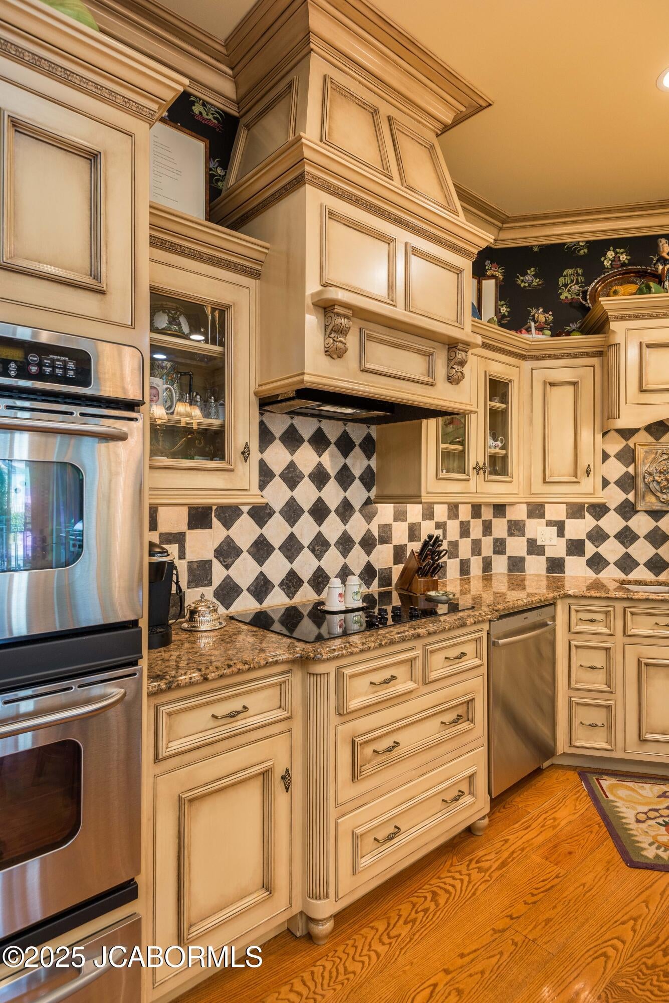 Jefferson City, Missouri, 65109, United States, 4 Bedrooms Bedrooms, ,5 BathroomsBathrooms,Residential,Active,1954411