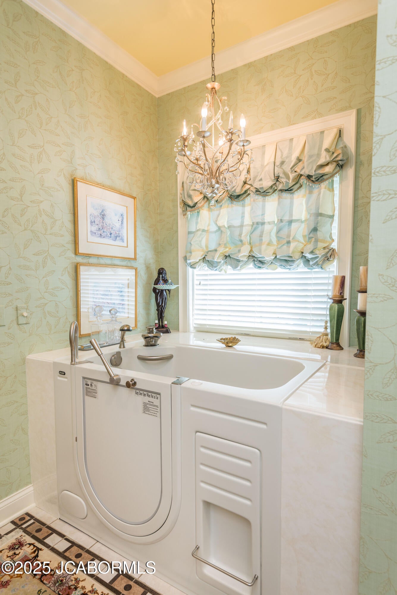 Jefferson City, Missouri, 65109, United States, 4 Bedrooms Bedrooms, ,5 BathroomsBathrooms,Residential,Active,1954411