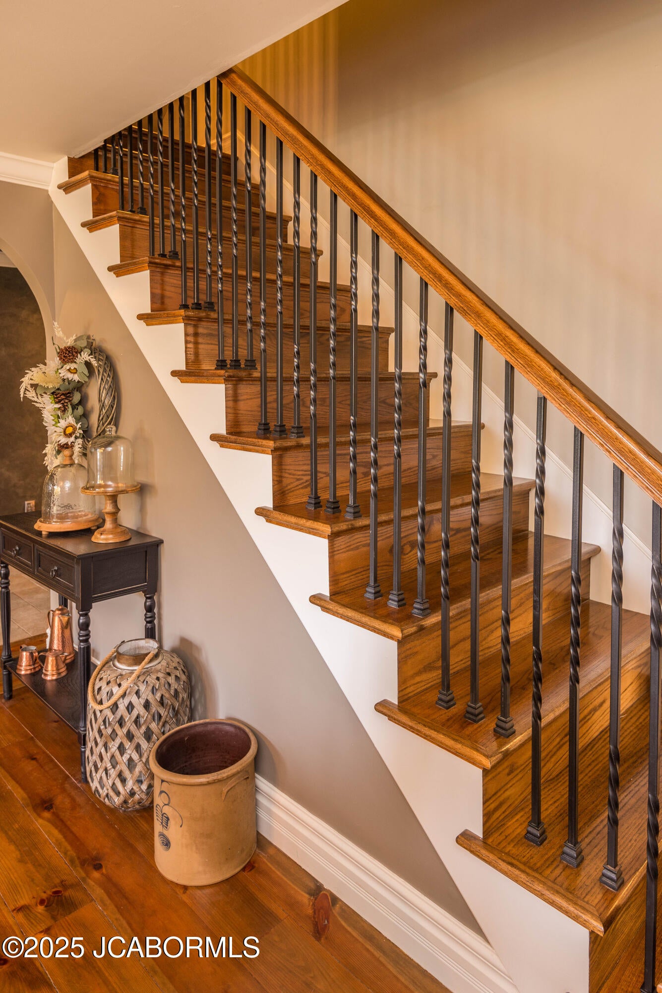 Jefferson City, Missouri, 65109, United States, 4 Bedrooms Bedrooms, ,4 BathroomsBathrooms,Residential,Active,1990026