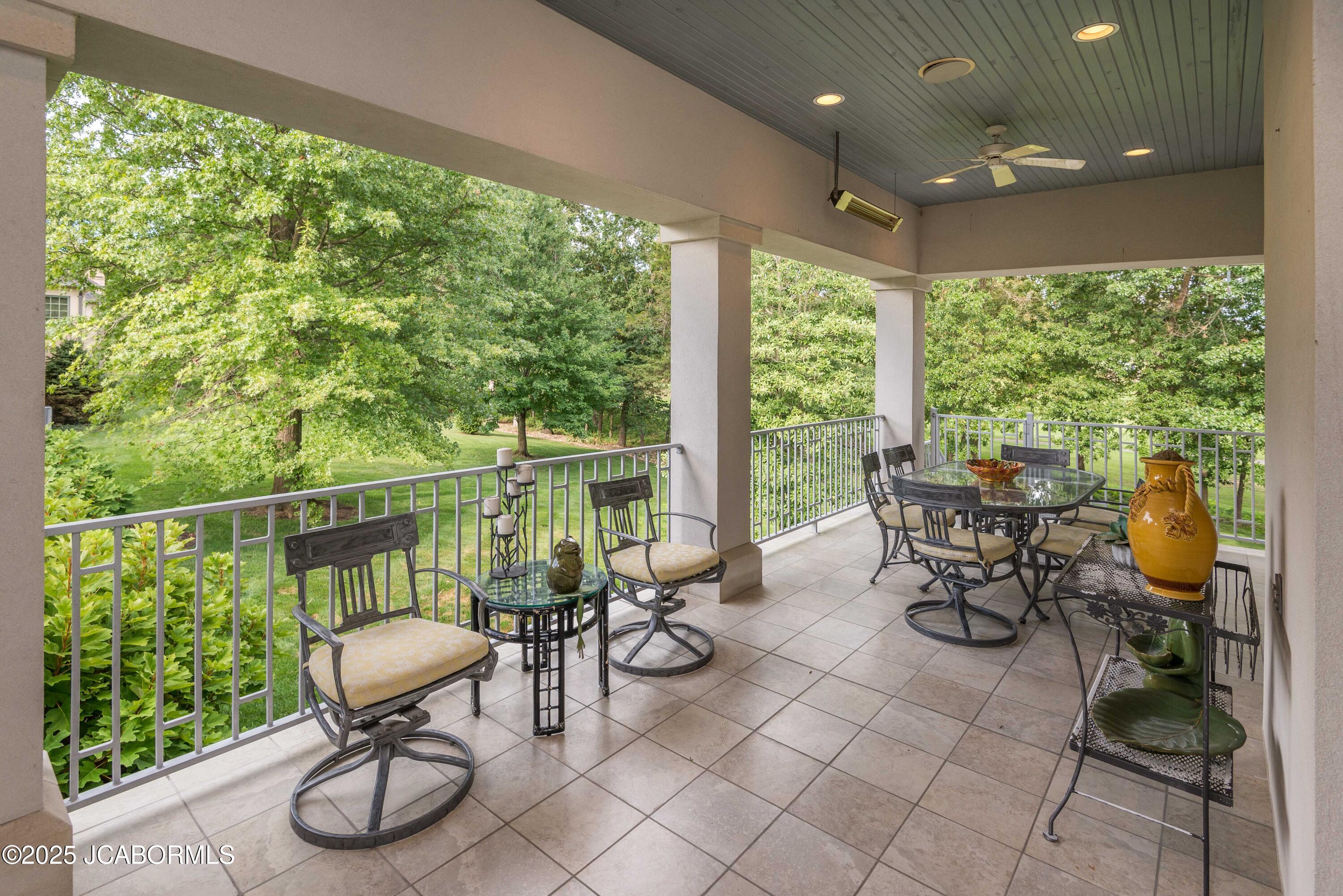 Jefferson City, Missouri, 65109, United States, 4 Bedrooms Bedrooms, ,5 BathroomsBathrooms,Residential,Active,1954411