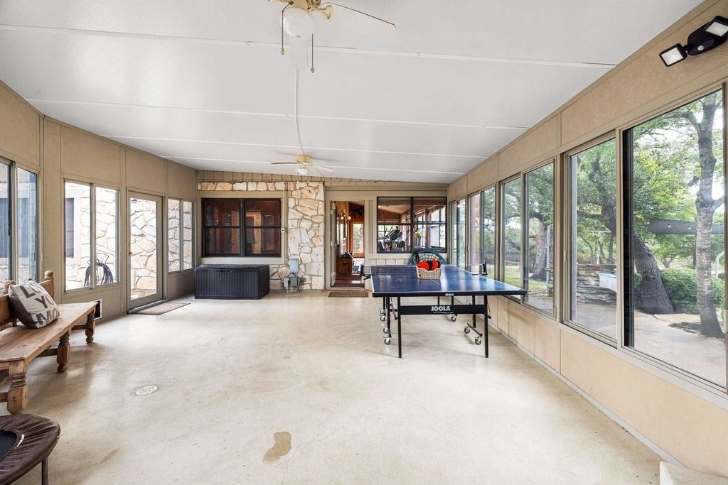 Kerrville, Texas, 78028, United States, 6 Bedrooms Bedrooms, ,3 BathroomsBathrooms,Residential,Active,1884989