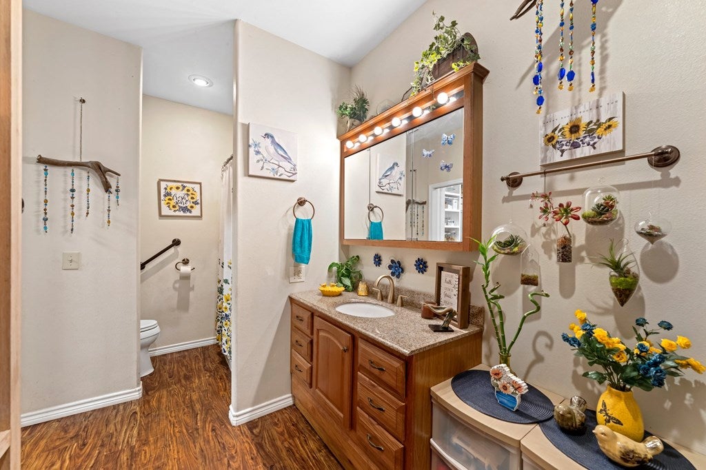 Kerrville, Texas, 78028, United States, 3 Bedrooms Bedrooms, ,2 BathroomsBathrooms,Residential,Active,1913035