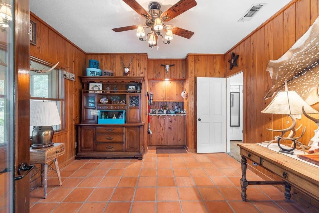 Kerrville, Texas, 78028, United States, 6 Bedrooms Bedrooms, ,3 BathroomsBathrooms,Residential,Active,1884989