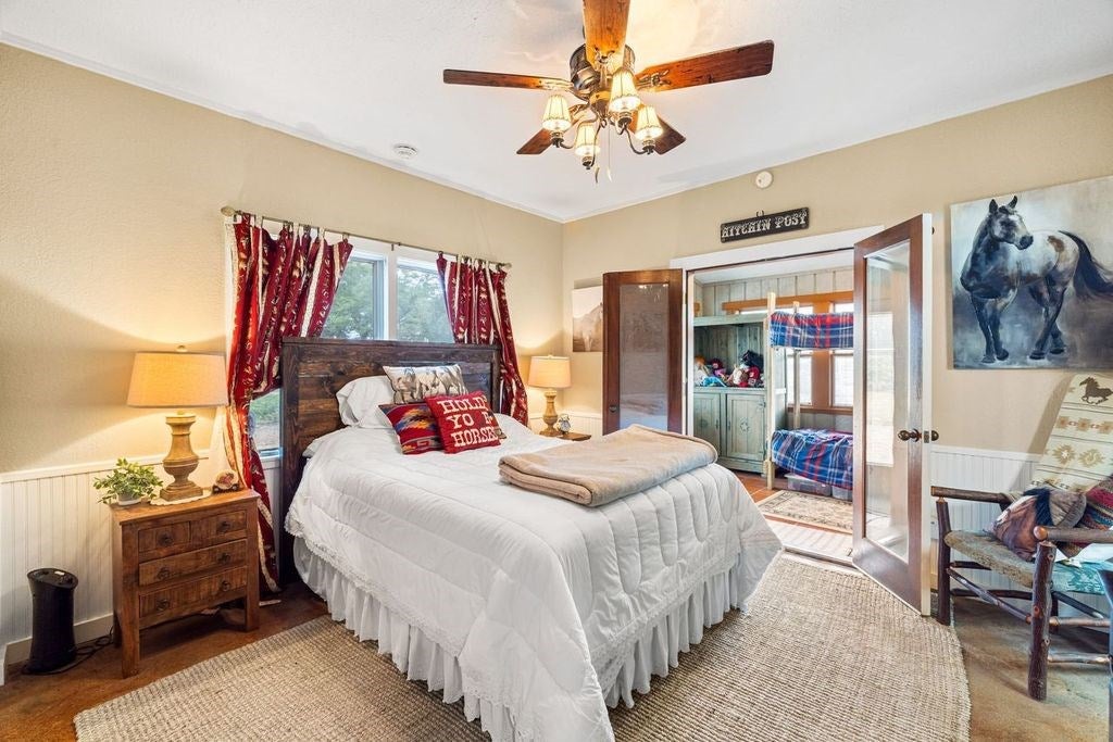 Kerrville, Texas, 78028, United States, 6 Bedrooms Bedrooms, ,3 BathroomsBathrooms,Residential,Active,1884989